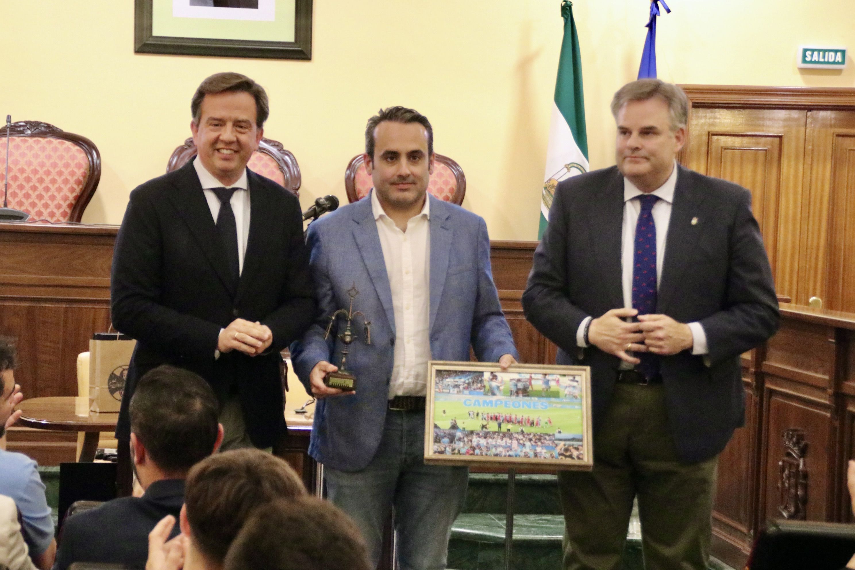 El Ciudad de Lucena celebra el ascenso a 2ª RFEF