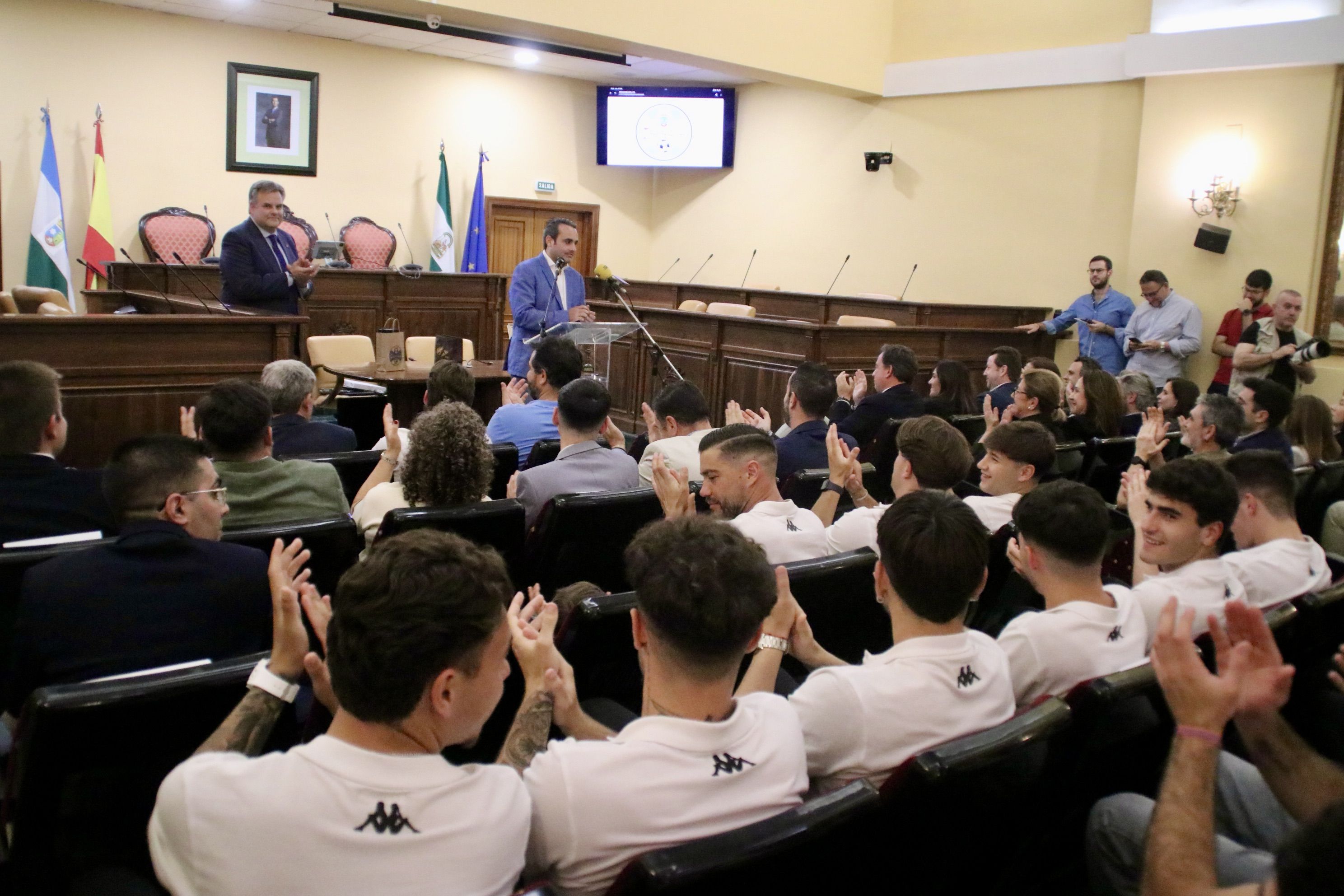 El Ciudad de Lucena celebra el ascenso a 2ª RFEF