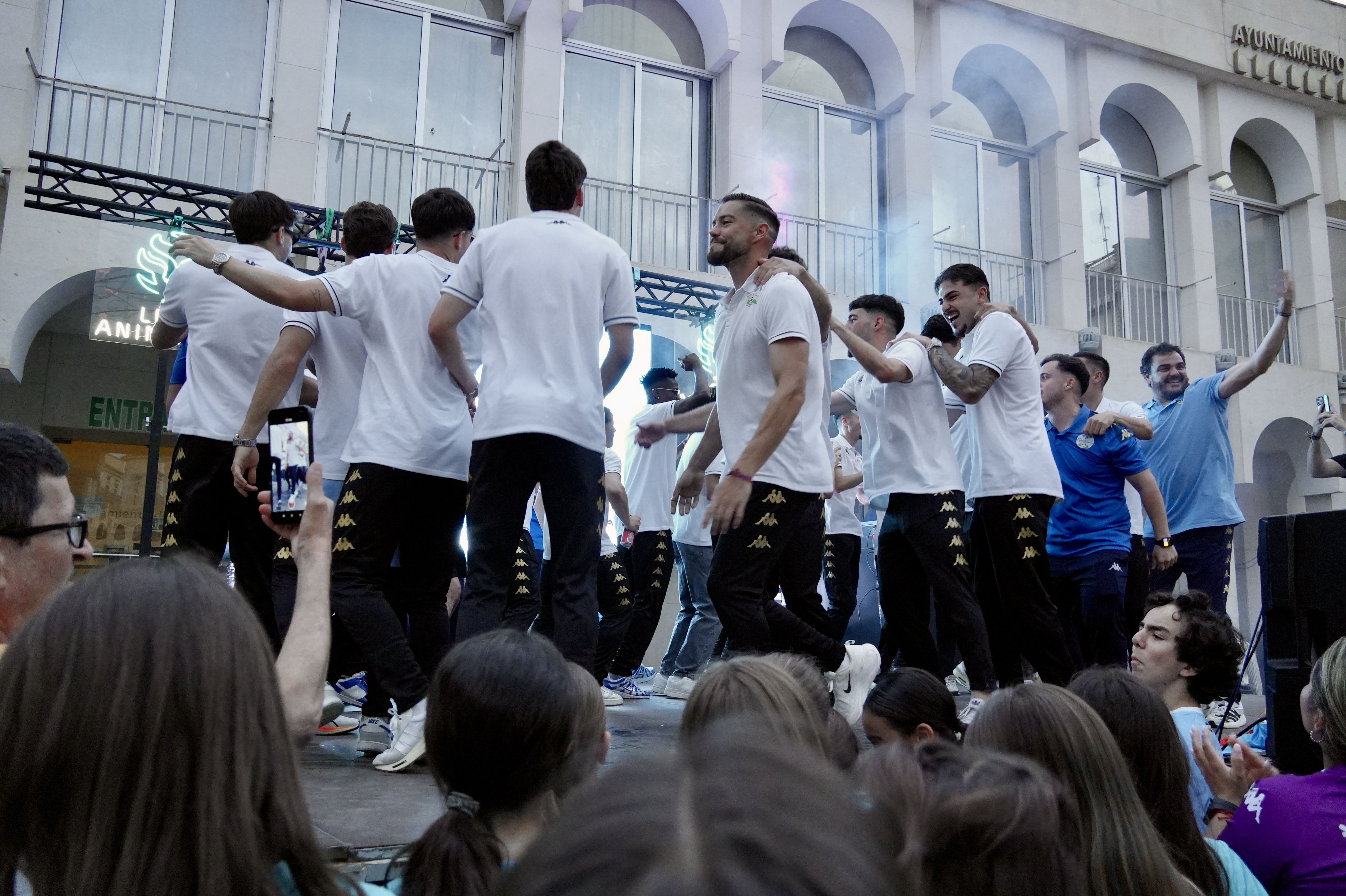 El Ciudad de Lucena celebra el ascenso a 2ª RFEF