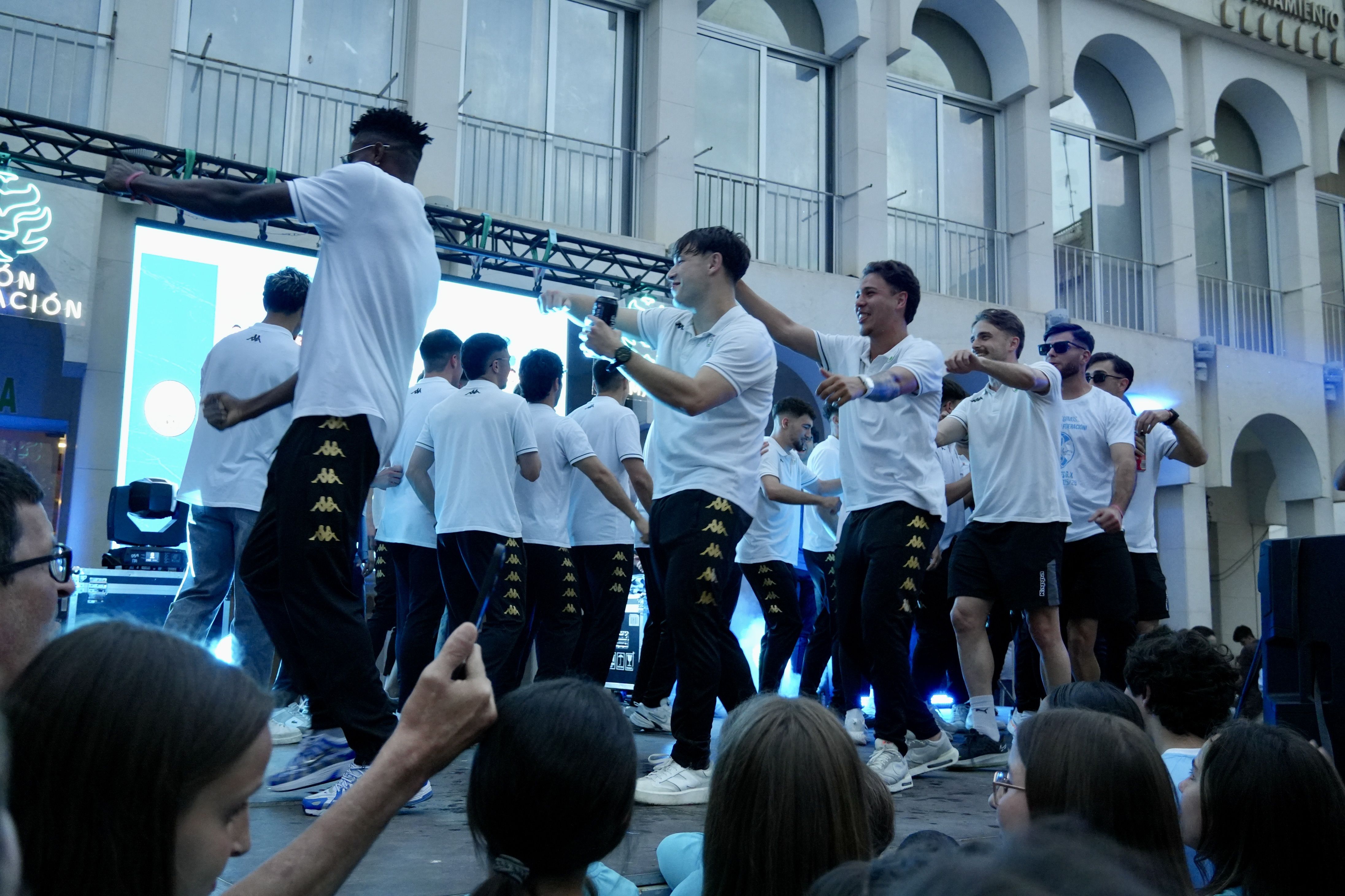 El Ciudad de Lucena celebra el ascenso a 2ª RFEF