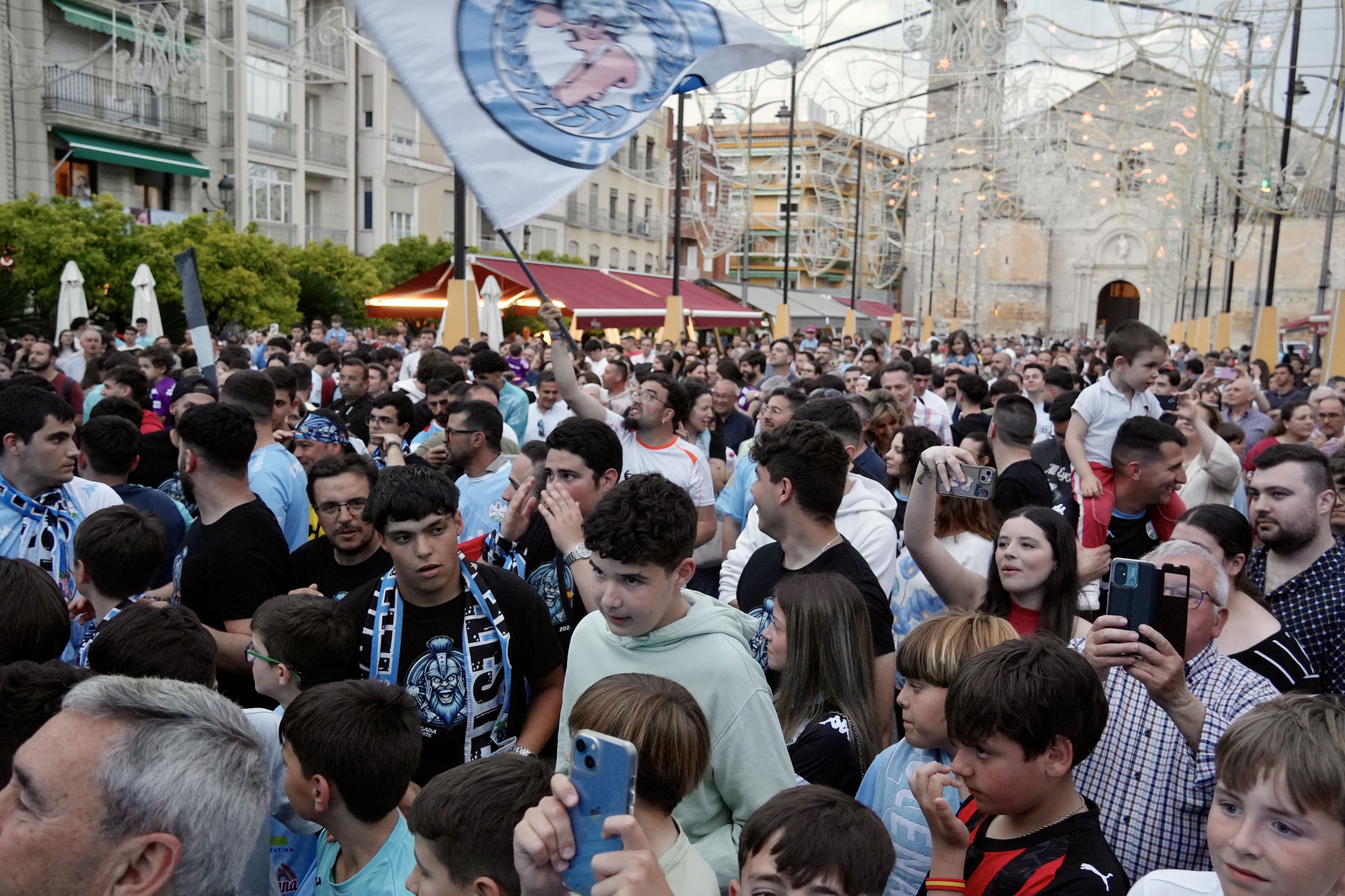 El Ciudad de Lucena celebra el ascenso a 2ª RFEF