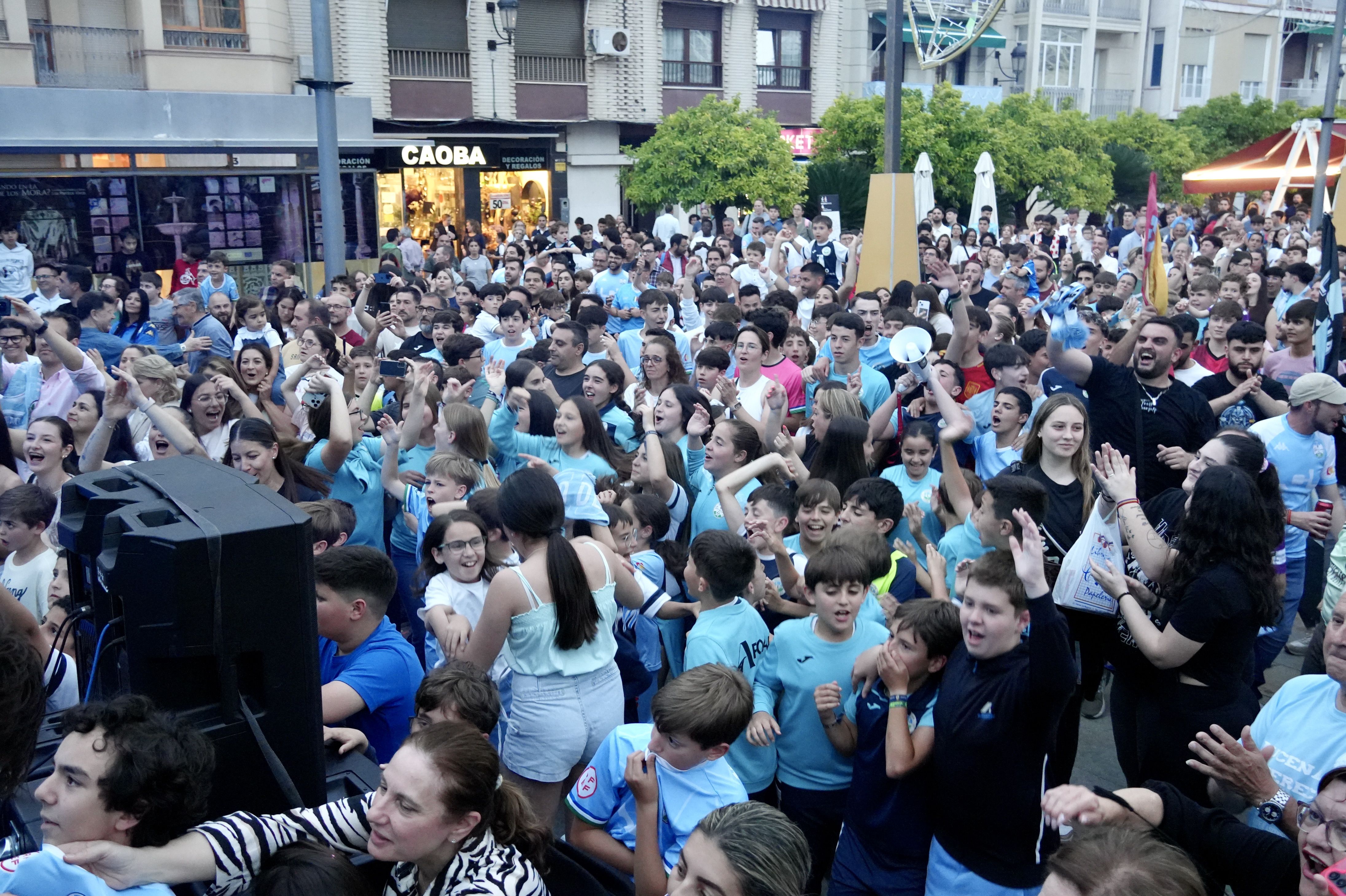El Ciudad de Lucena celebra el ascenso a 2ª RFEF