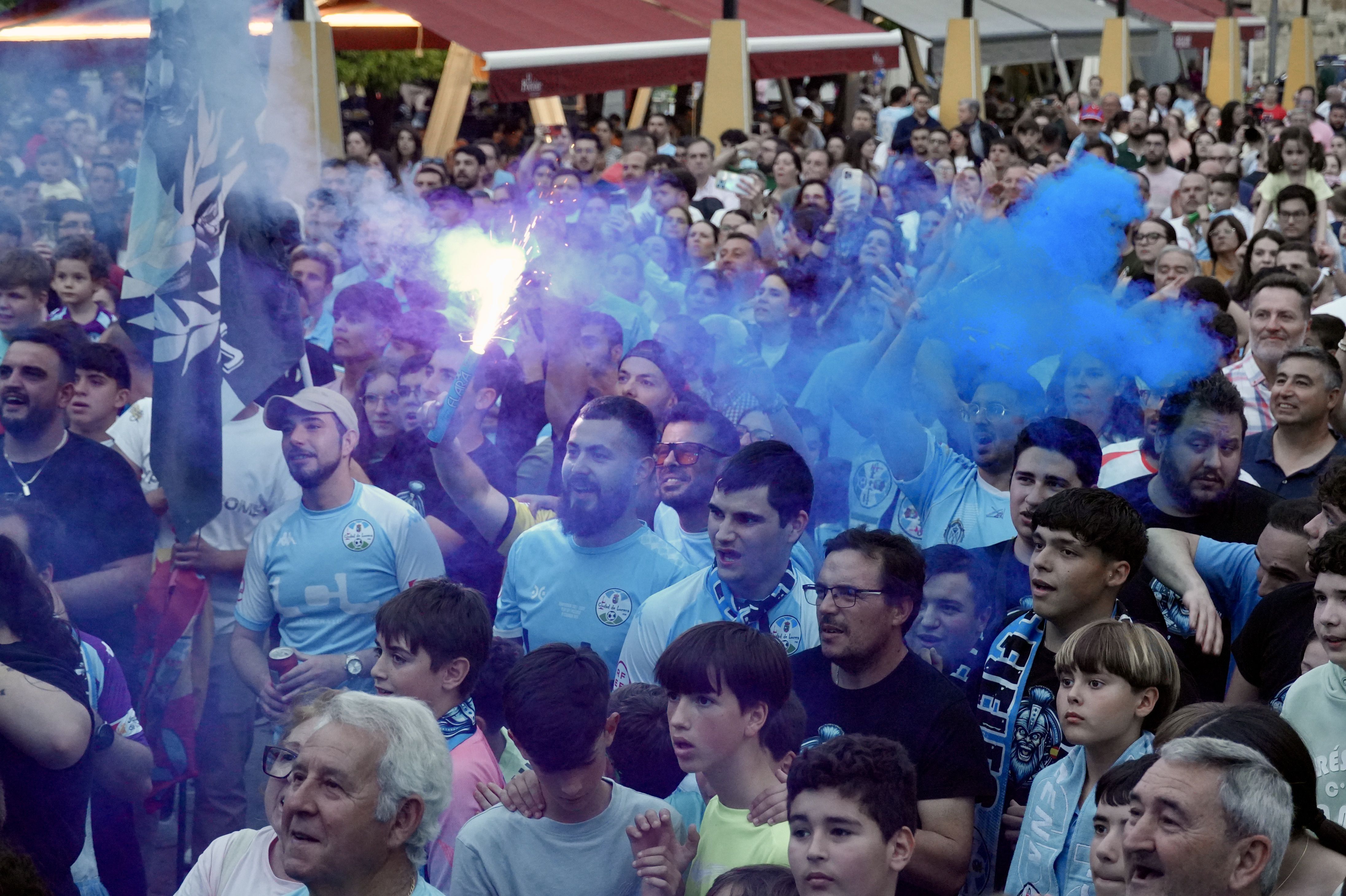El Ciudad de Lucena celebra el ascenso a 2ª RFEF