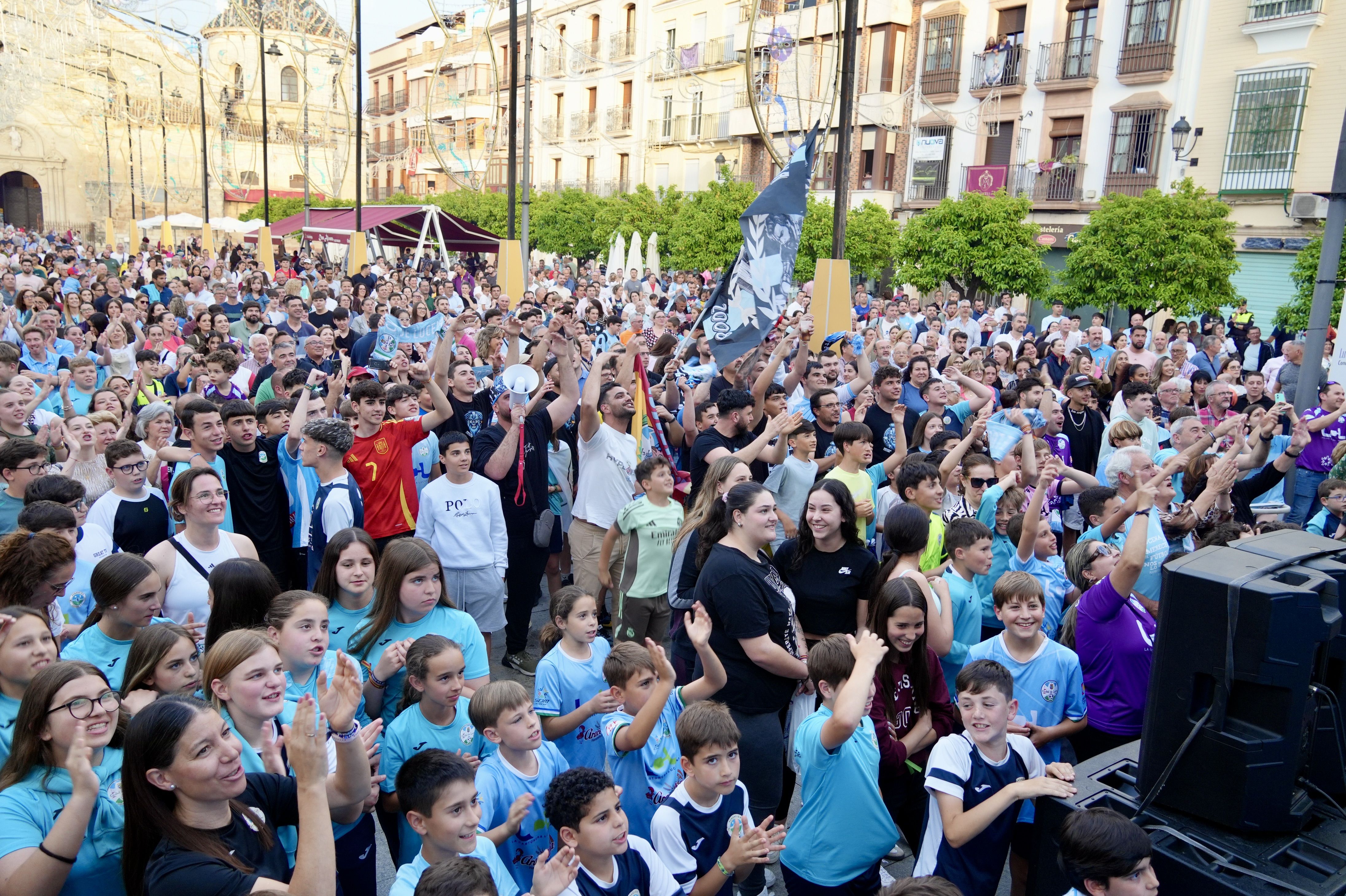 El Ciudad de Lucena celebra el ascenso a 2ª RFEF