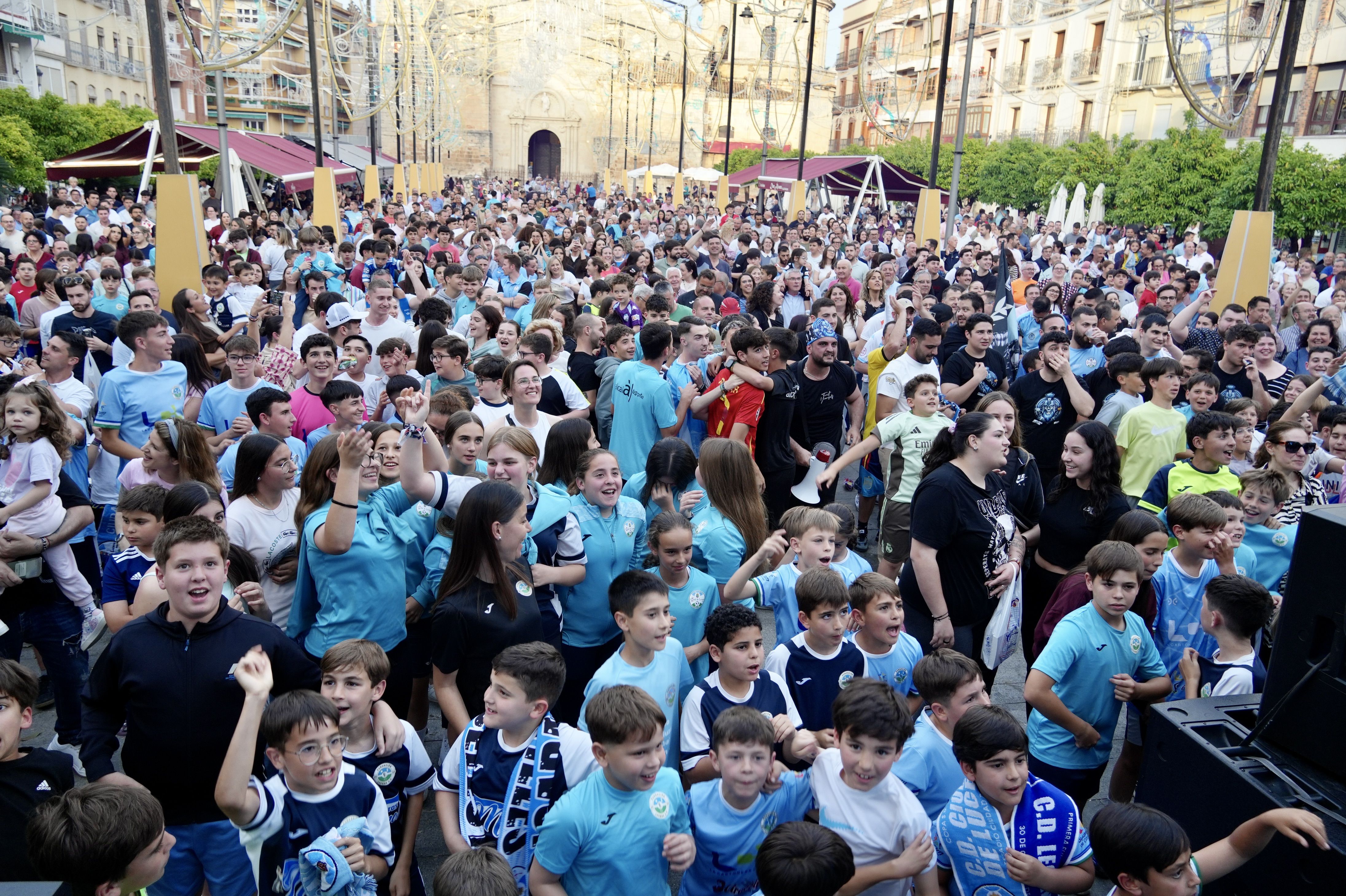 El Ciudad de Lucena celebra el ascenso a 2ª RFEF