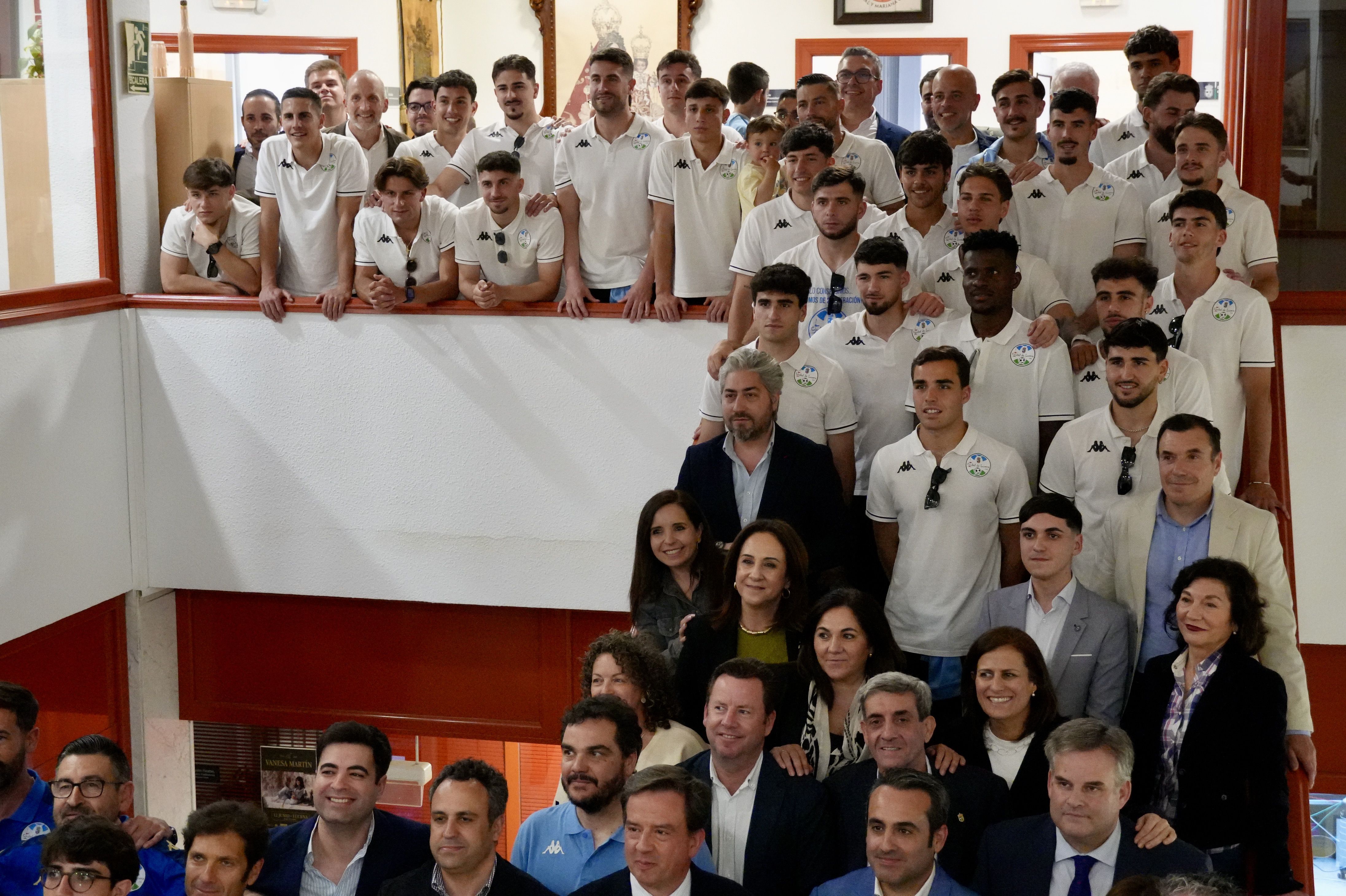 El Ciudad de Lucena celebra el ascenso a 2ª RFEF