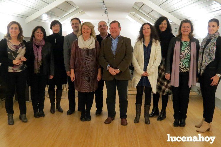  Premiados, conferenciante y asistentes a la entrega de premios de Mujerarte 2015. 