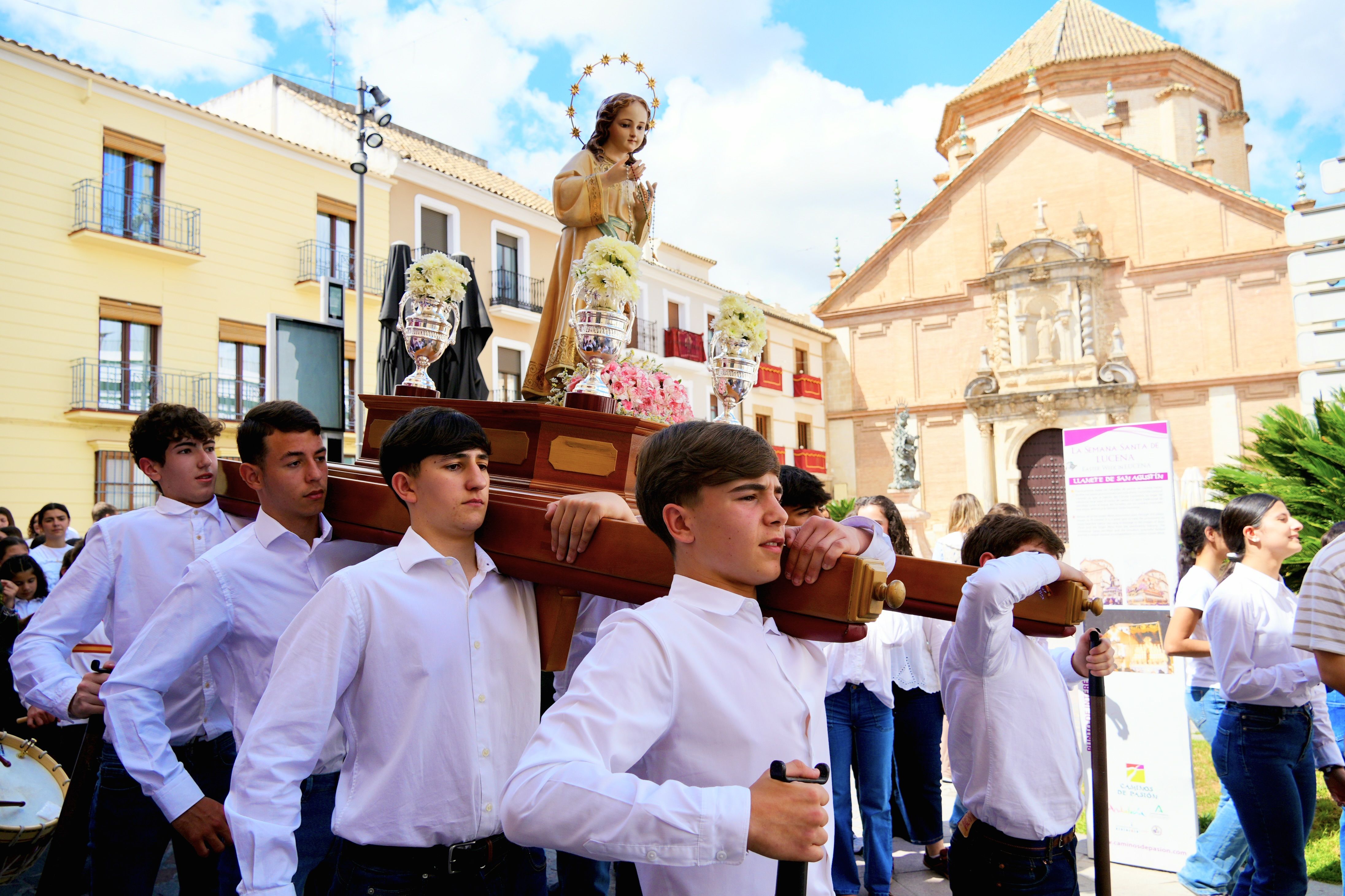 Procesión de la Virgen Niña del Colegio de La Purísima