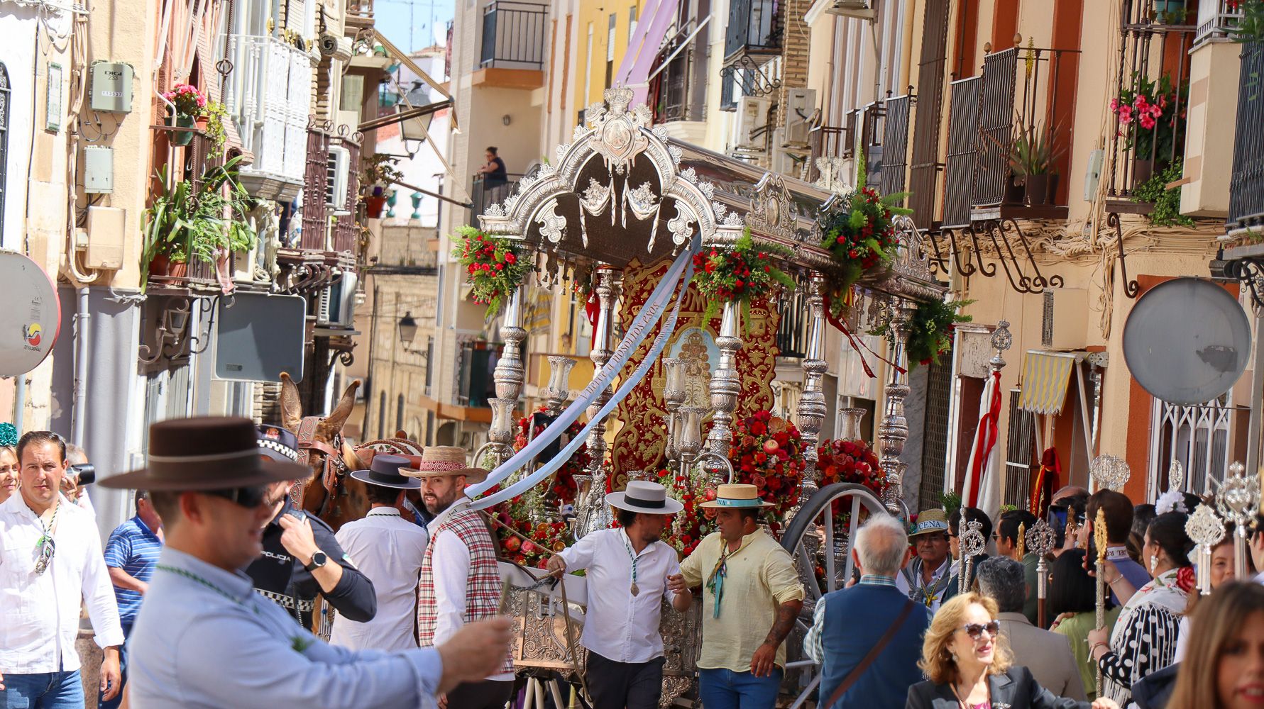 Salida Hdad. Rocío Lucena 40