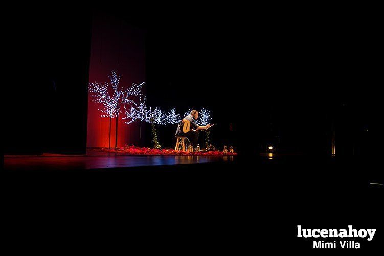 Foto-Galería: Ismael Serrano encandila al público lucentino en un concierto acústico para el recuerdo en el Auditorio Municipal