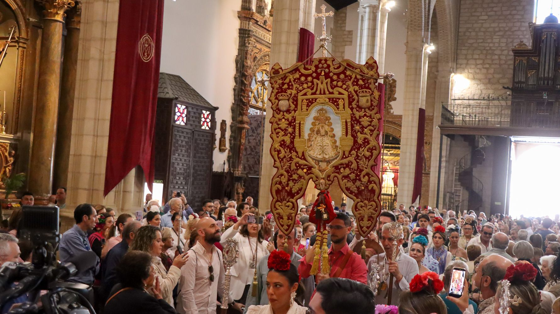Salida Hdad. Rocío Lucena 72
