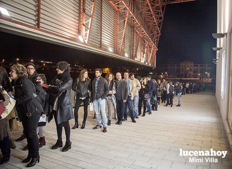 Foto-Galería: Ismael Serrano encandila al público lucentino en un concierto acústico para el recuerdo en el Auditorio Municipal