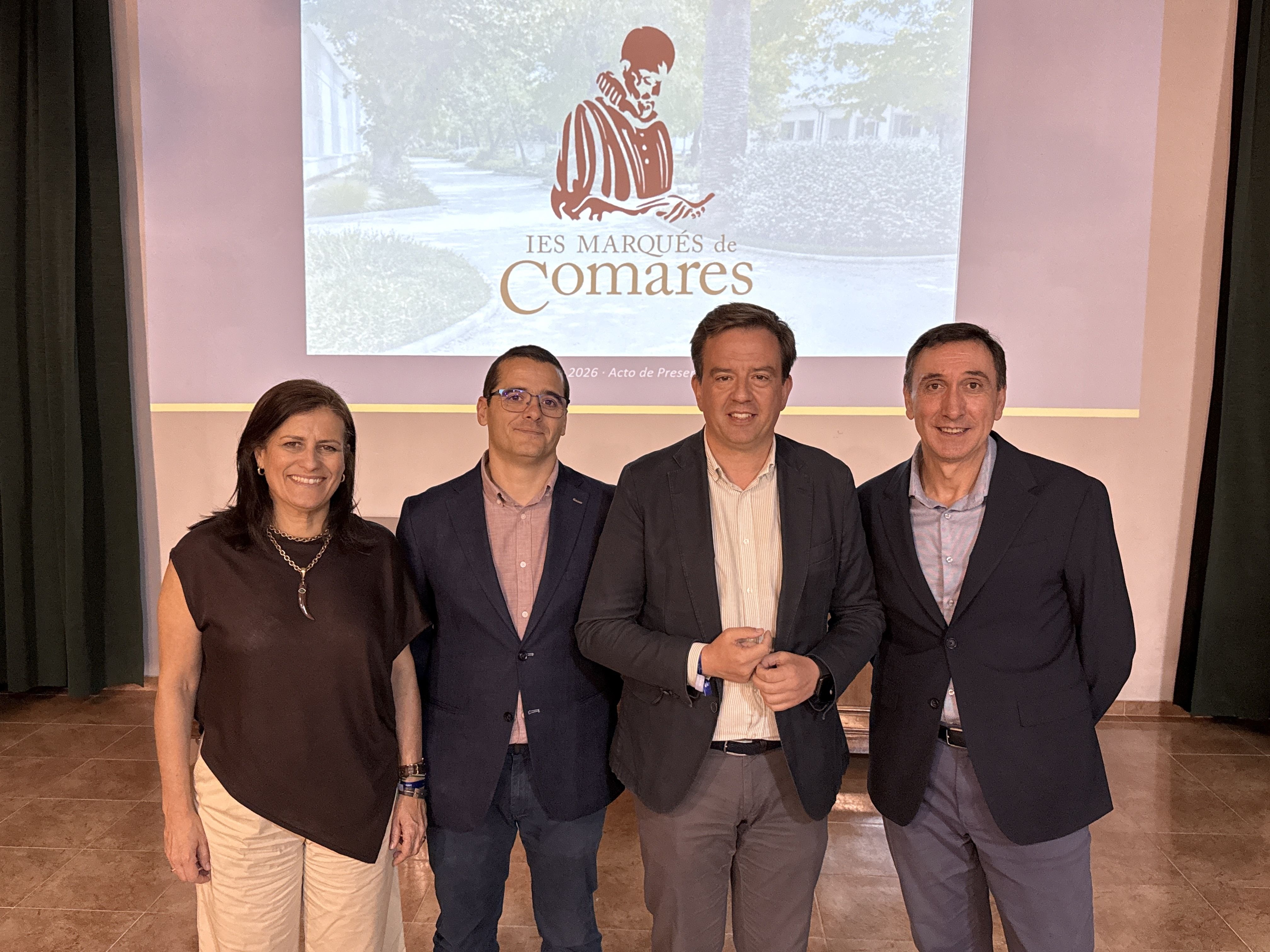 Míriam Ortiz, José Fernando Lavela, Aurelio Fernández y Lázaro García durante el acto. Míriam Ortiz, José Fernando Lavela, Aurelio Fernández y Lázaro García durante el acto.