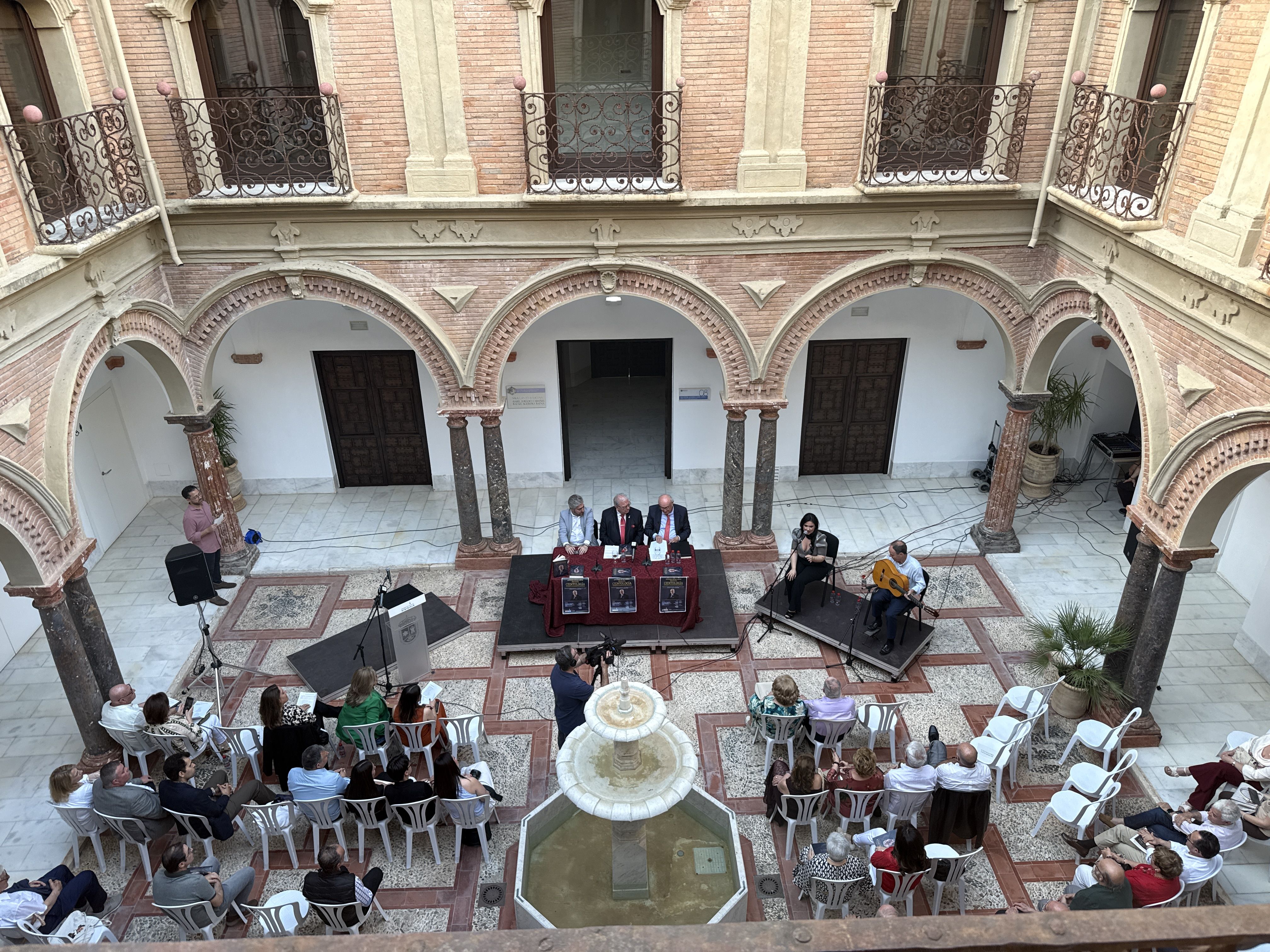 Presentación del nuevo libro de Antonio Rivas