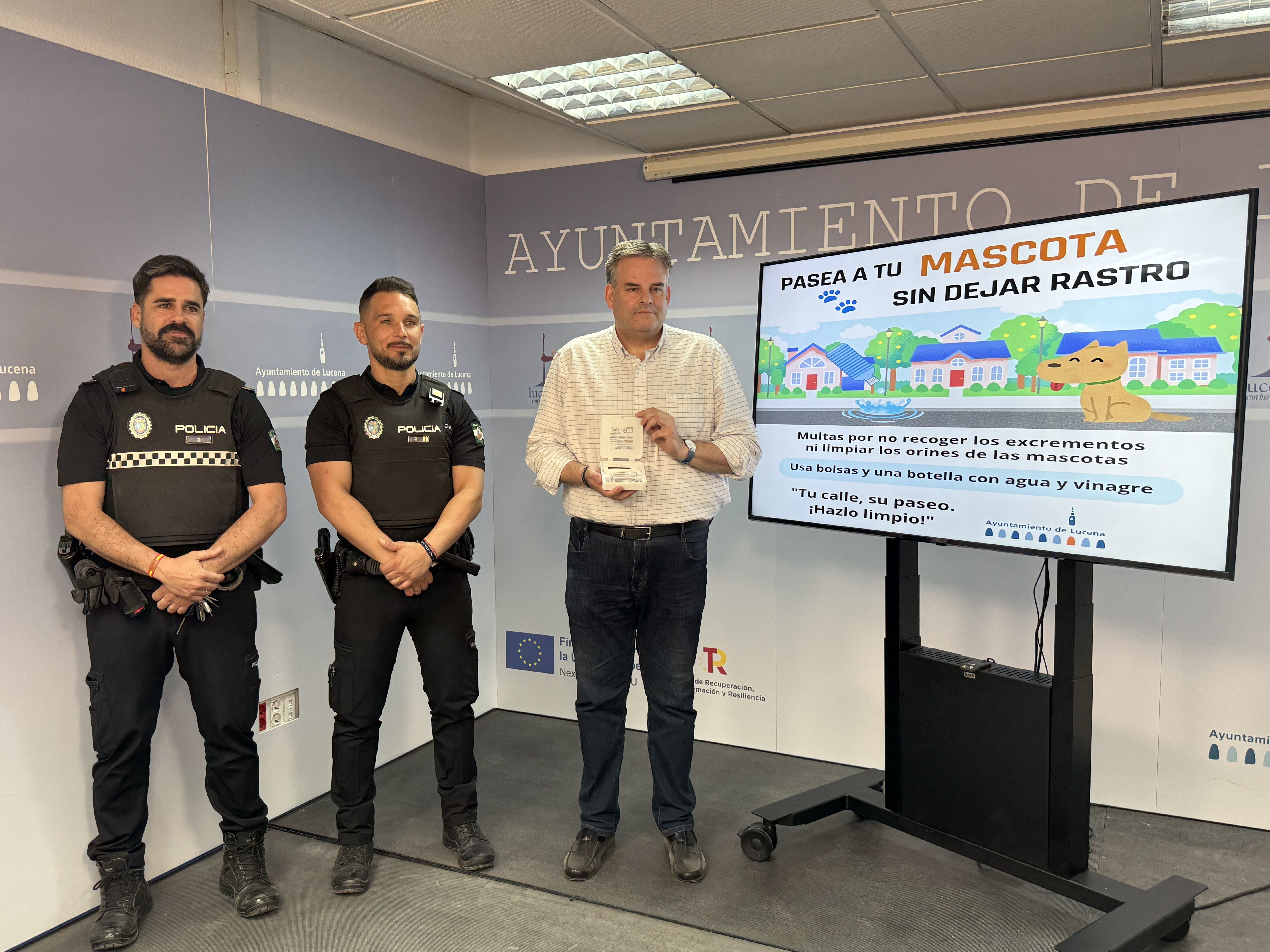Presentación de la campaña de control animal. 