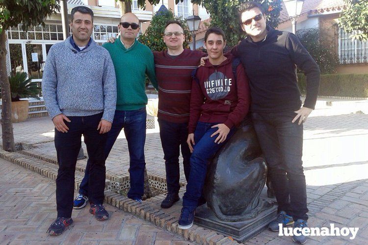  Los cinco componentes del Club Ruy López de Lucena que triunfaron en Sevilla. 