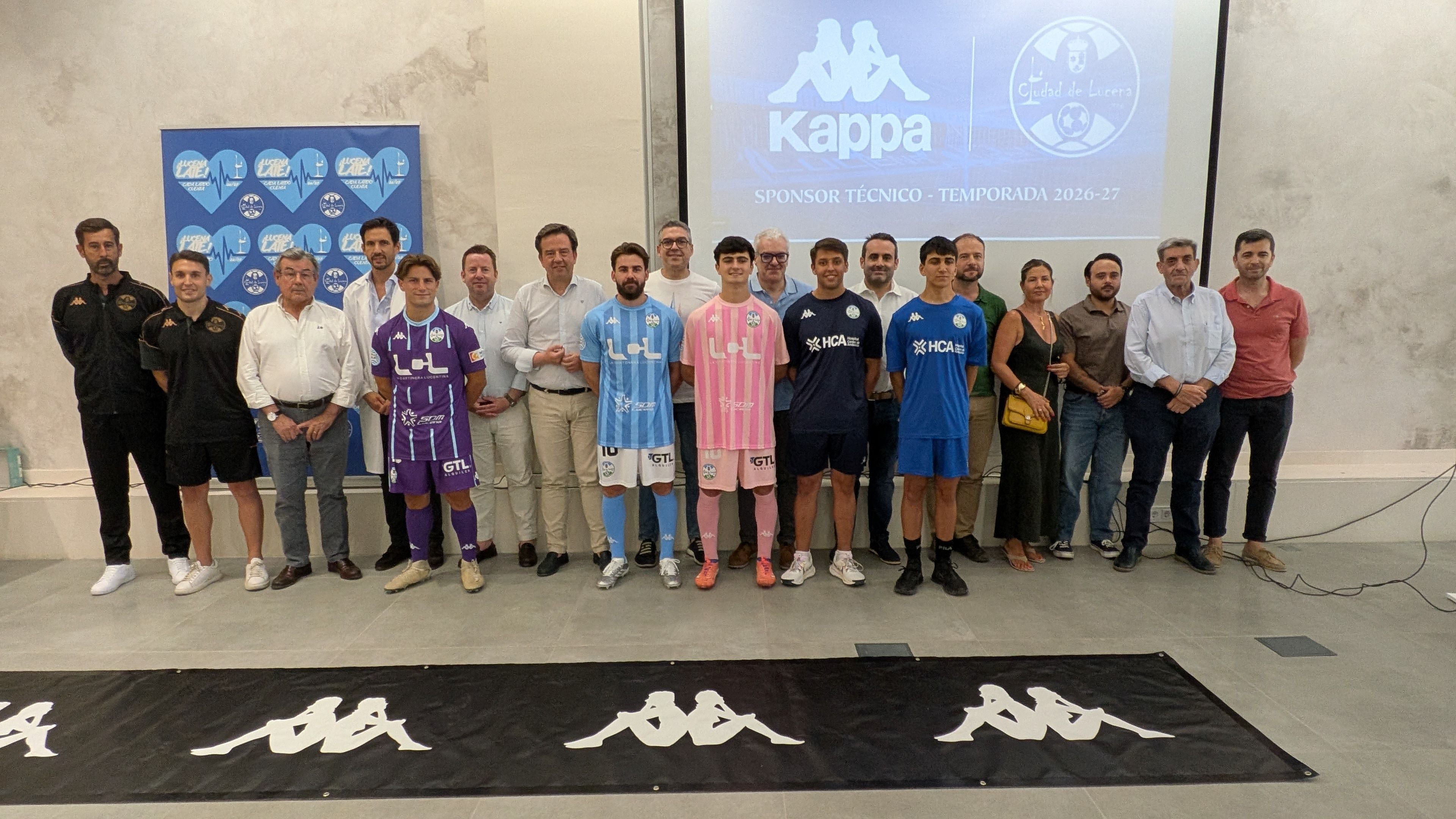 Acto de presentación de las nuevas equipaciones y ropa de calle del Ciudad de Lucena para la próxima campaña