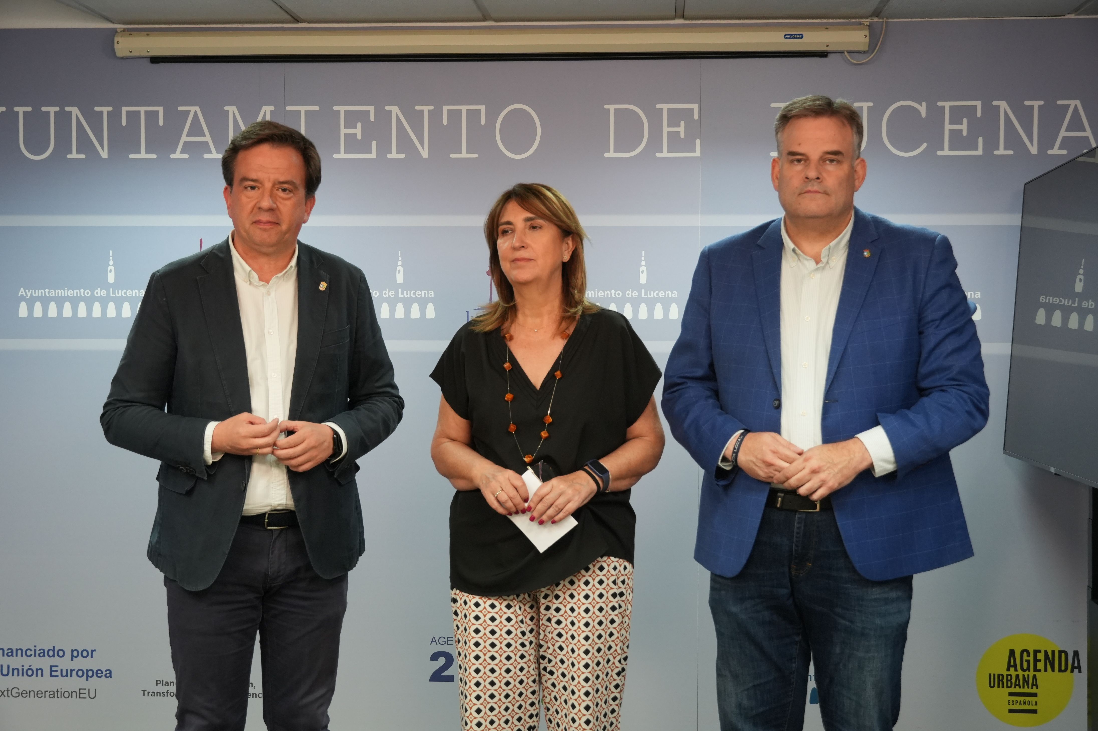 Un momento de la rueda de prensa ofrecida ayer por el Alcalde de Lucena y la Subdelegada del Gobierno.