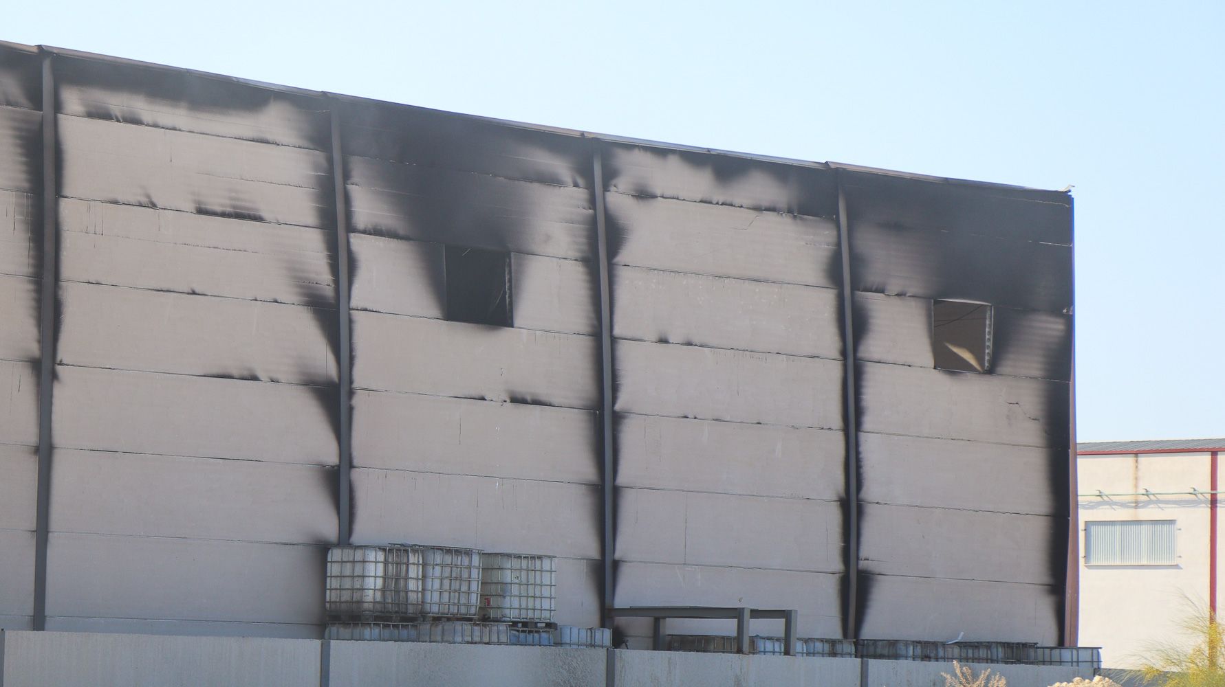 Incendio en nave industrial Parque Empresarial Principe Felipe 3