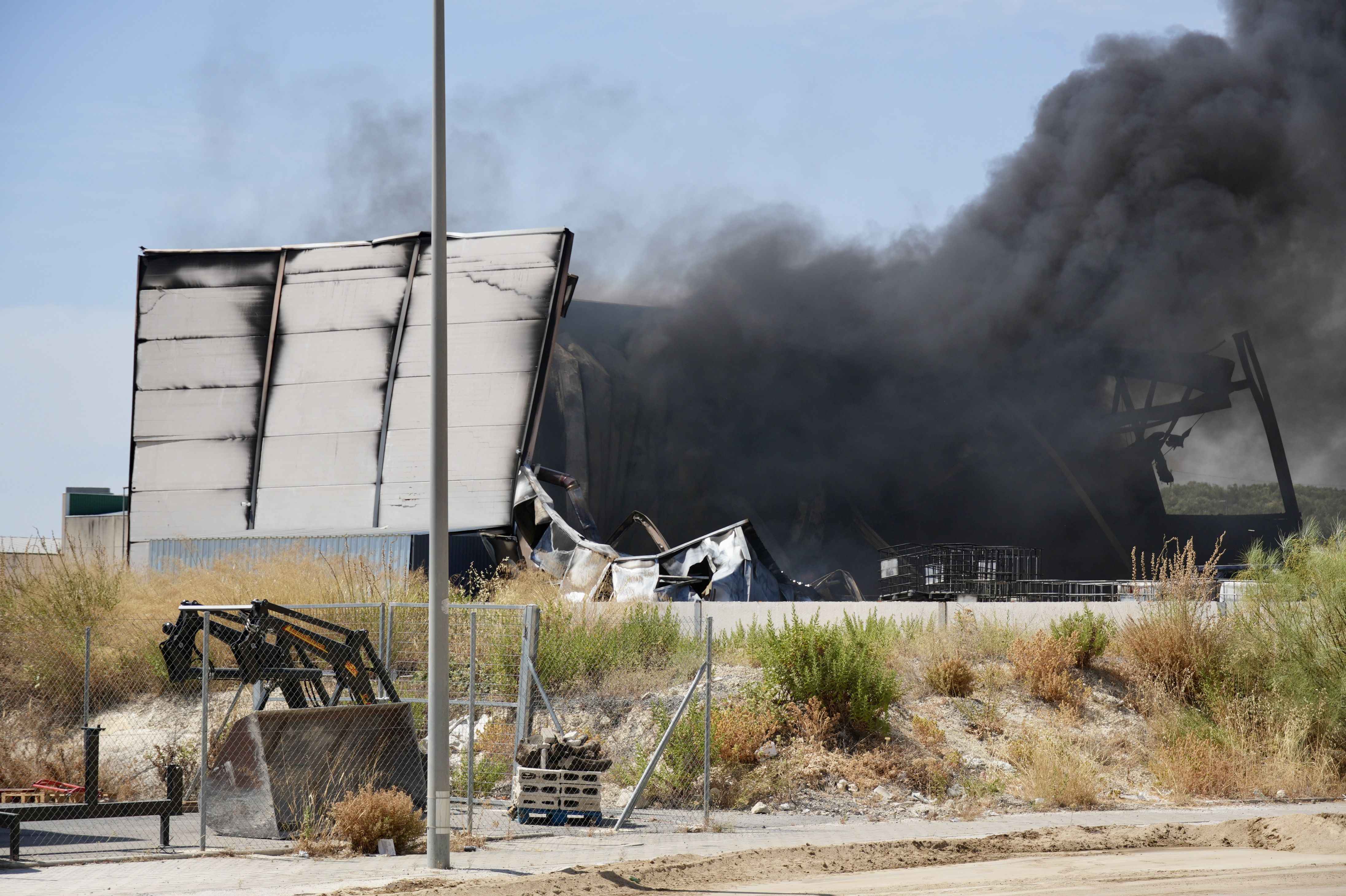 Incendio nave industrial en parque Príncipe Felipe