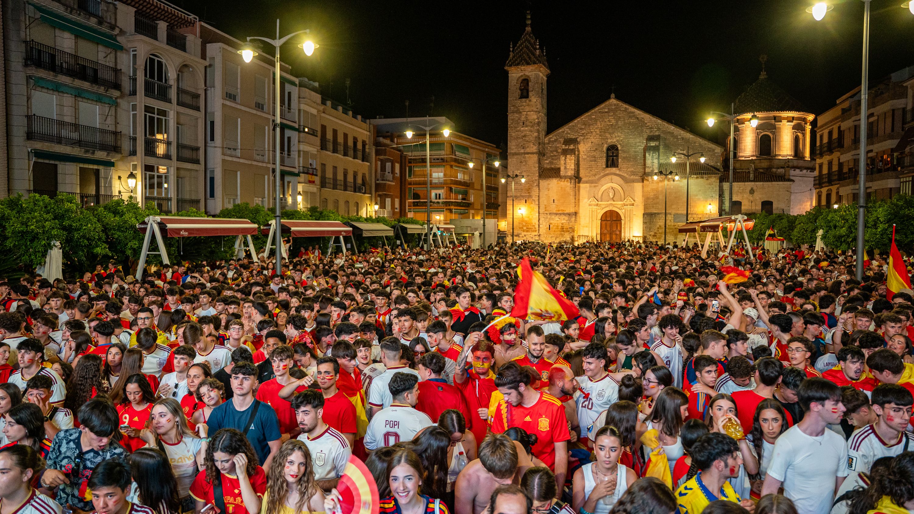 Lucena celebra el Mundial de Fútbol