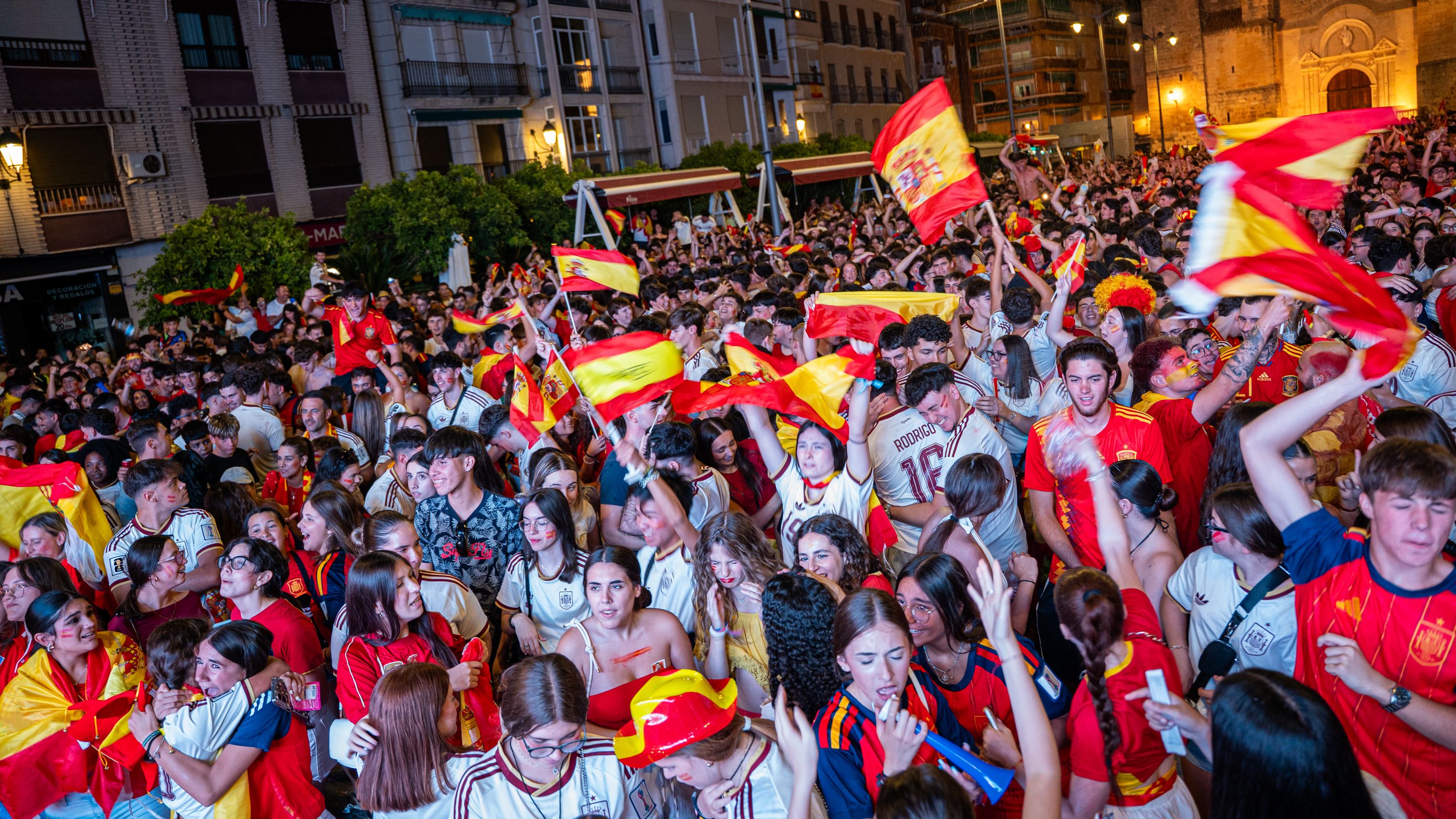 Lucena celebra el Mundial de Fútbol