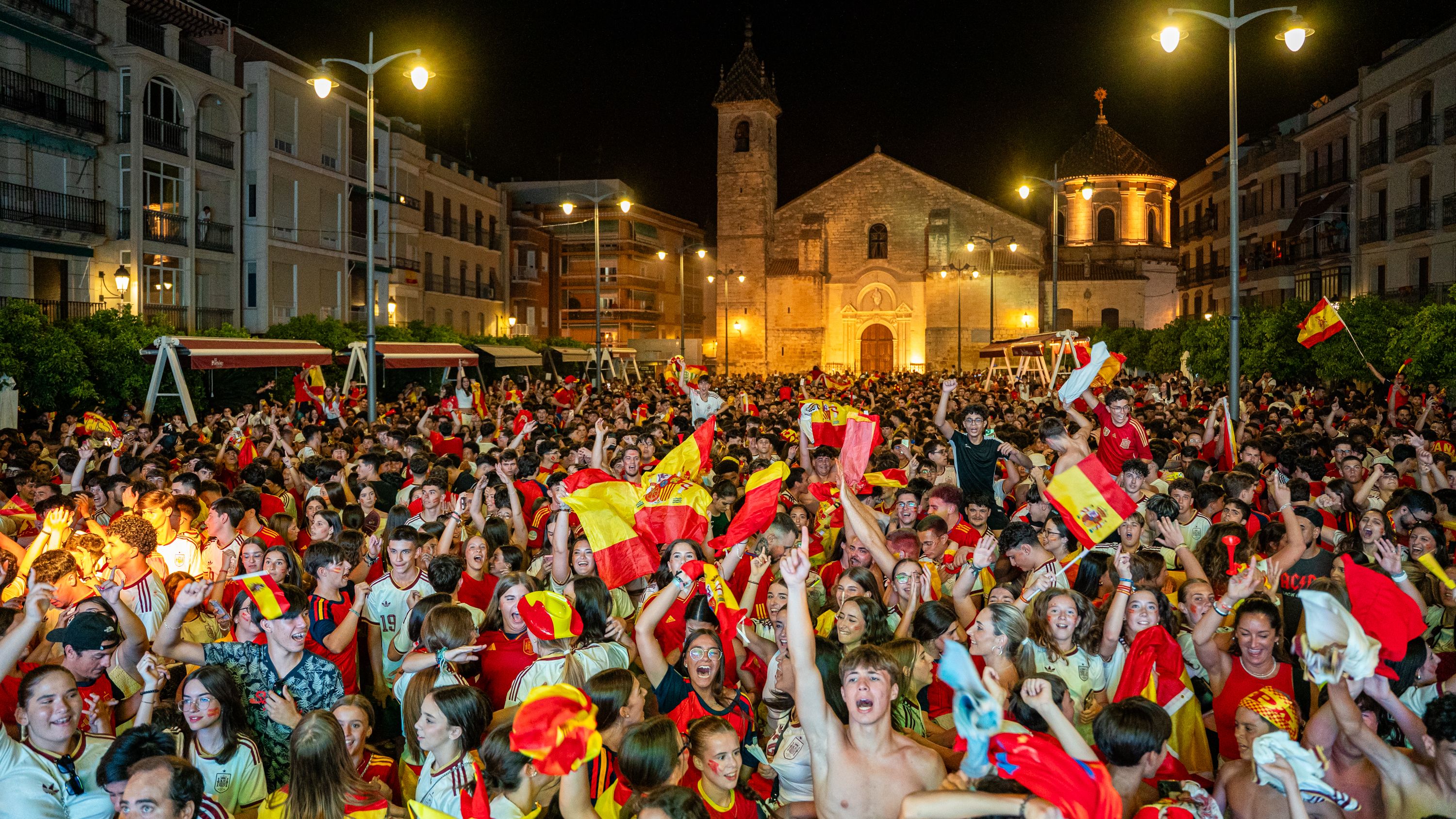 Lucena celebra el Mundial de Fútbol