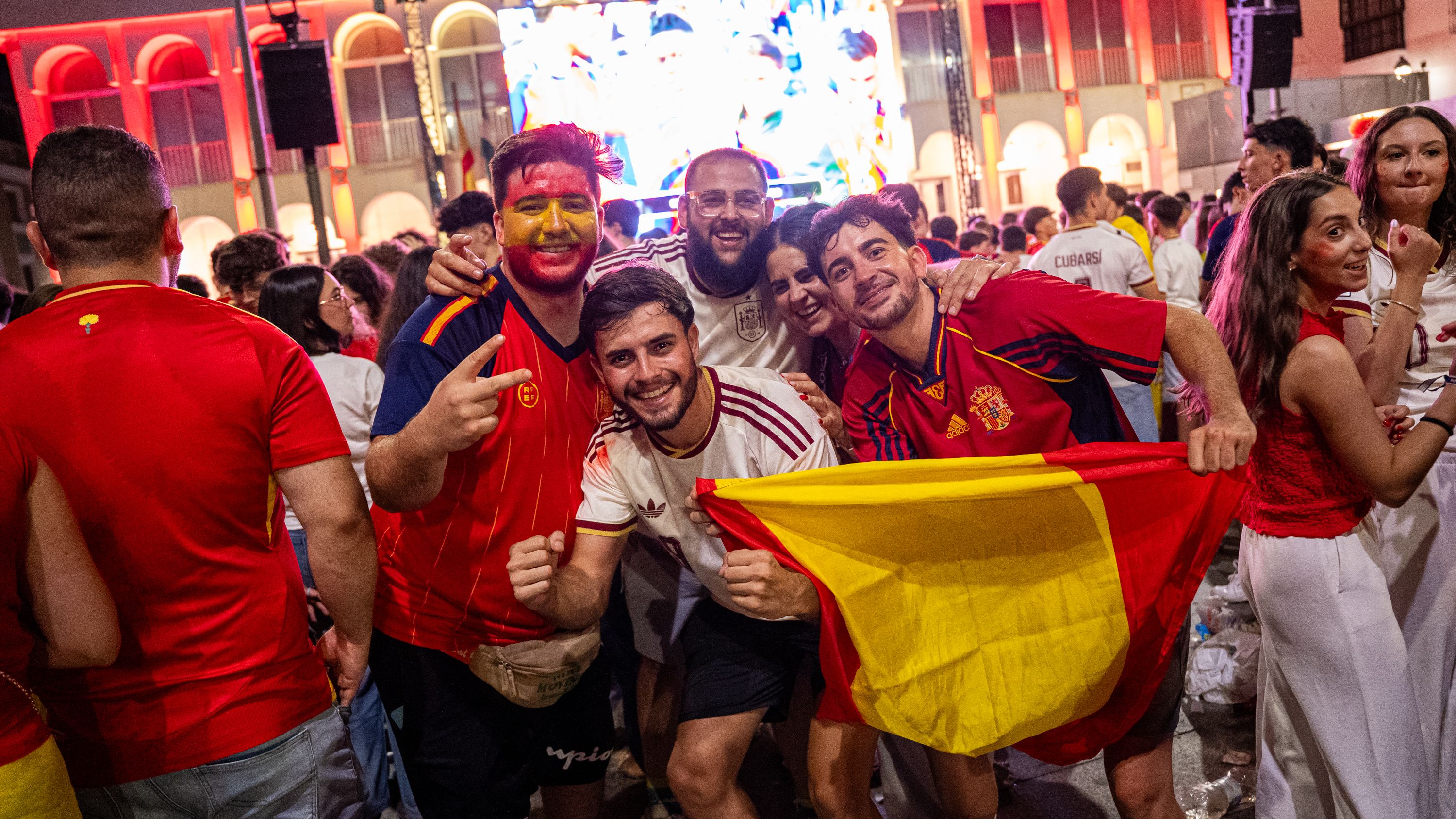 Lucena celebra el Mundial de Fútbol