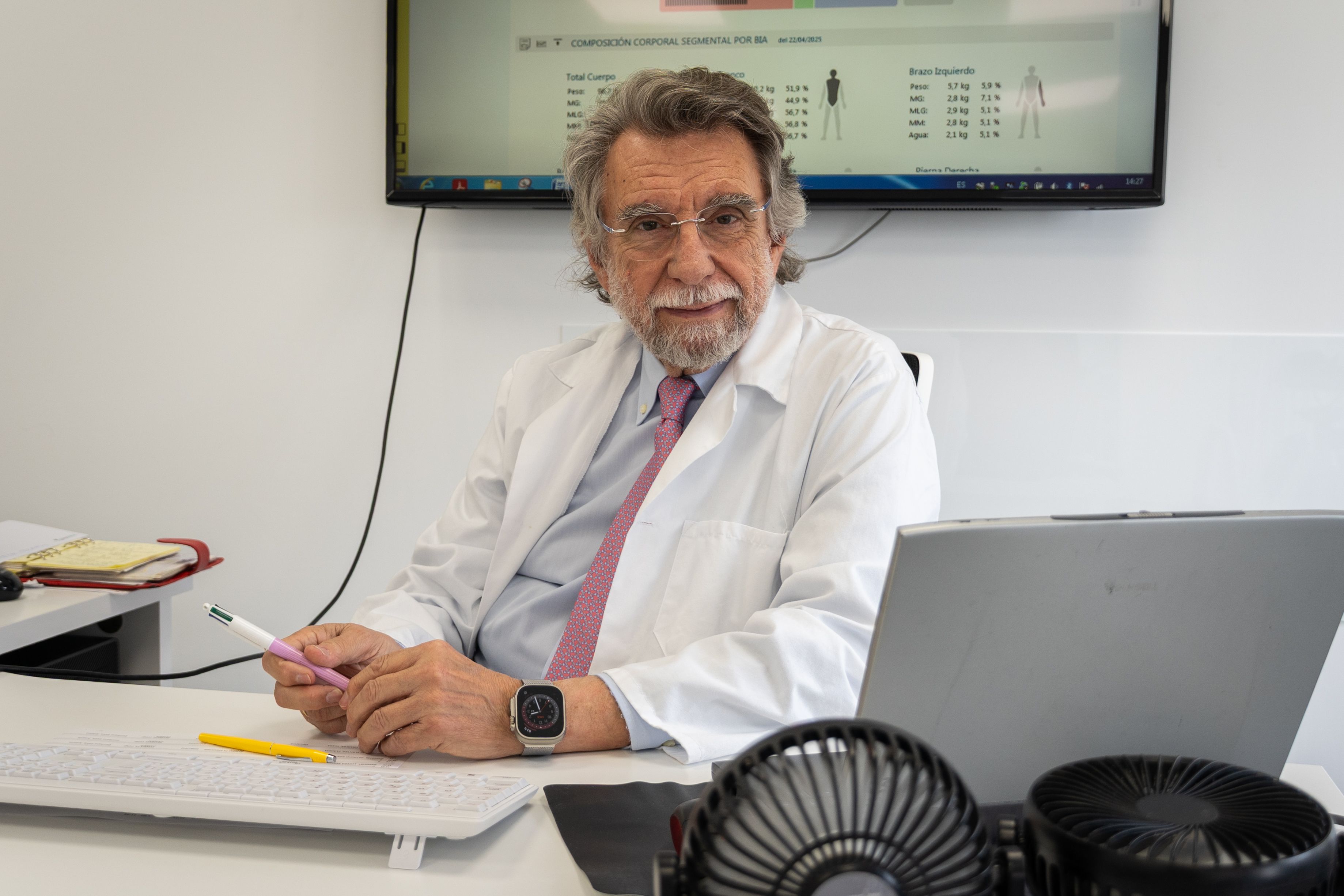 Dr. Antonio Escribano Zafra Jefe de Servicio de Endocrinología, Nutrición, Metabolismo y Composición Corporal 