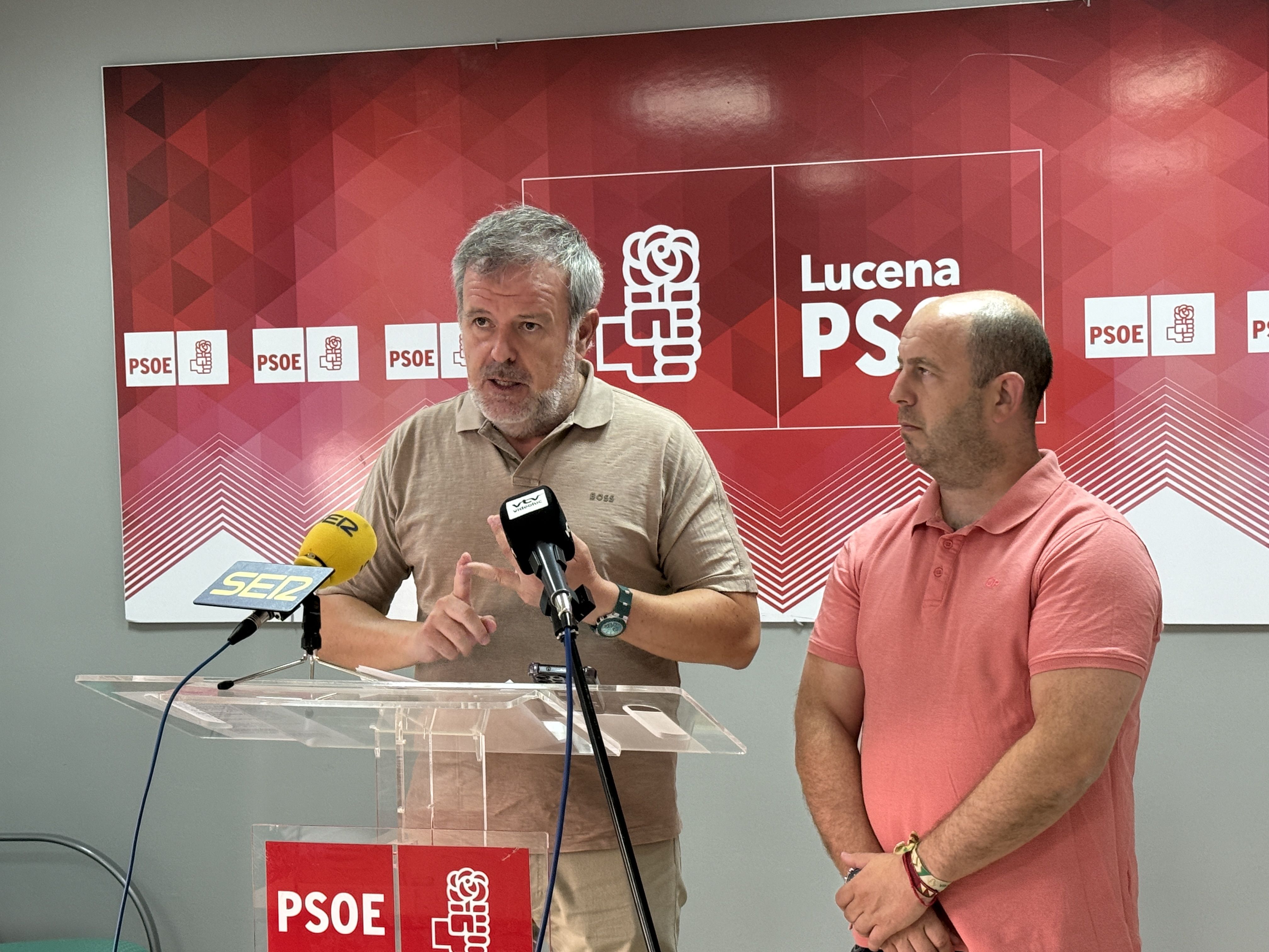 Francisco Álgar y Jacob Lorenzo durante la intervención esta mañana en la sede socialista.