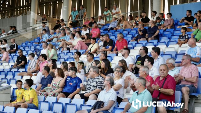 Numerosos aficionados en el partido entre Ciudad de Lucena - Montilla CF Numerosos aficionados en el partido entre Ciudad de Lucena - Montilla CF