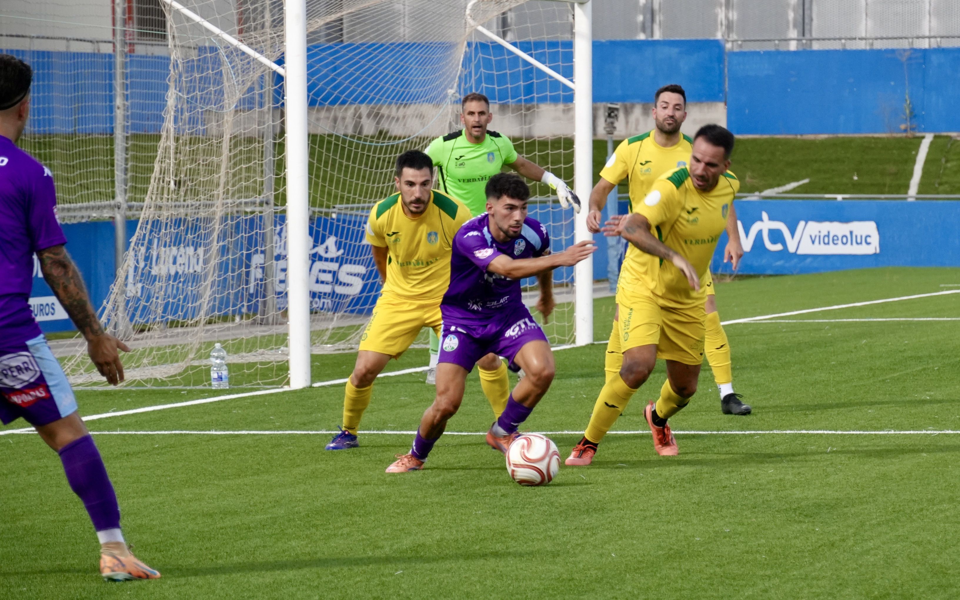 Un lance del partido entre Ciudad de Lucena y Montilla