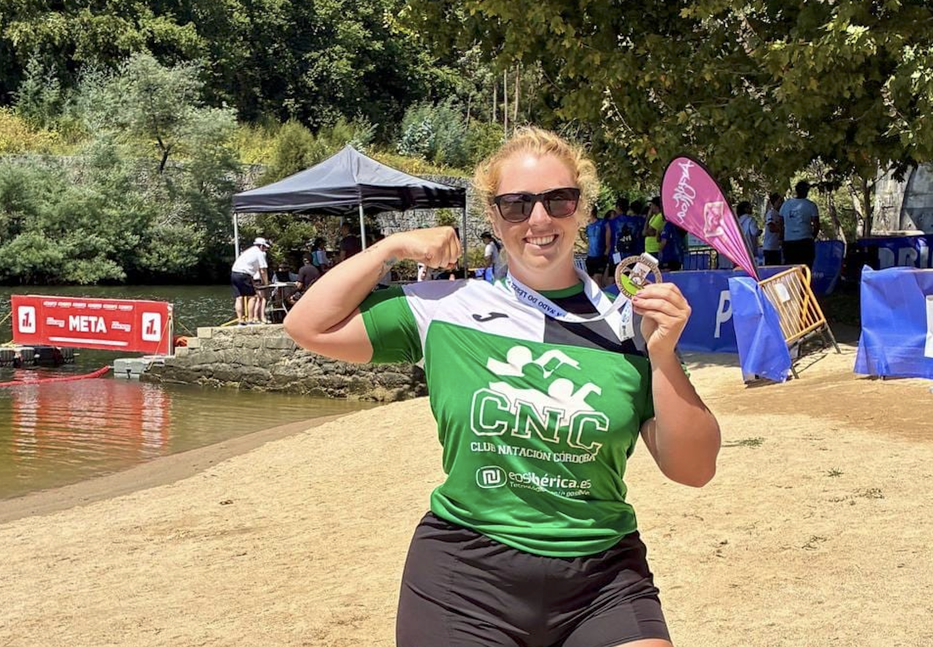 Elia María Cuenca con una de las medallas obtenidas el pasado fin de semana en tierras gallegas