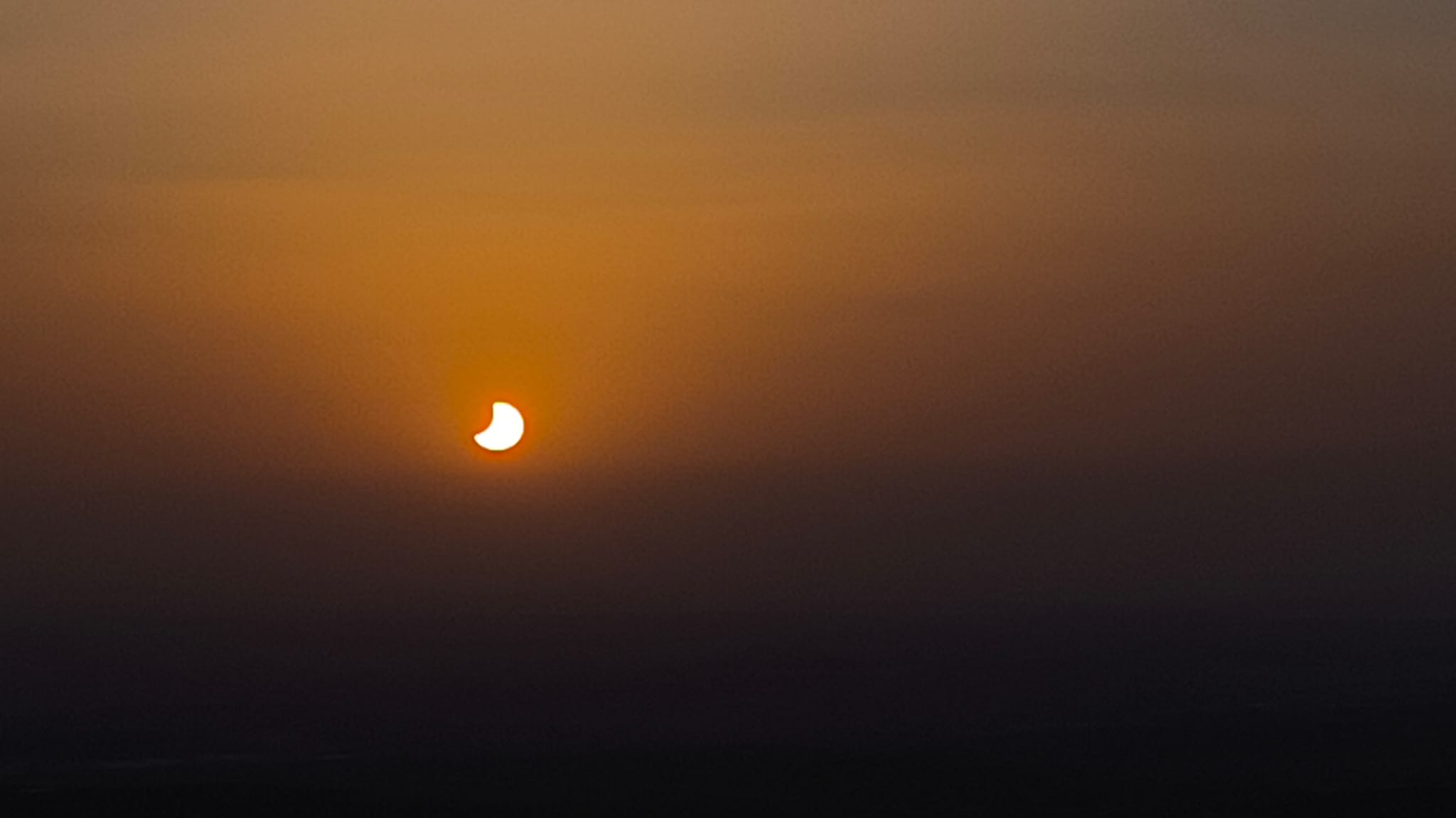 Eclipse solar en la Sierra de Aras. (Imagen: Juanlu Medina)