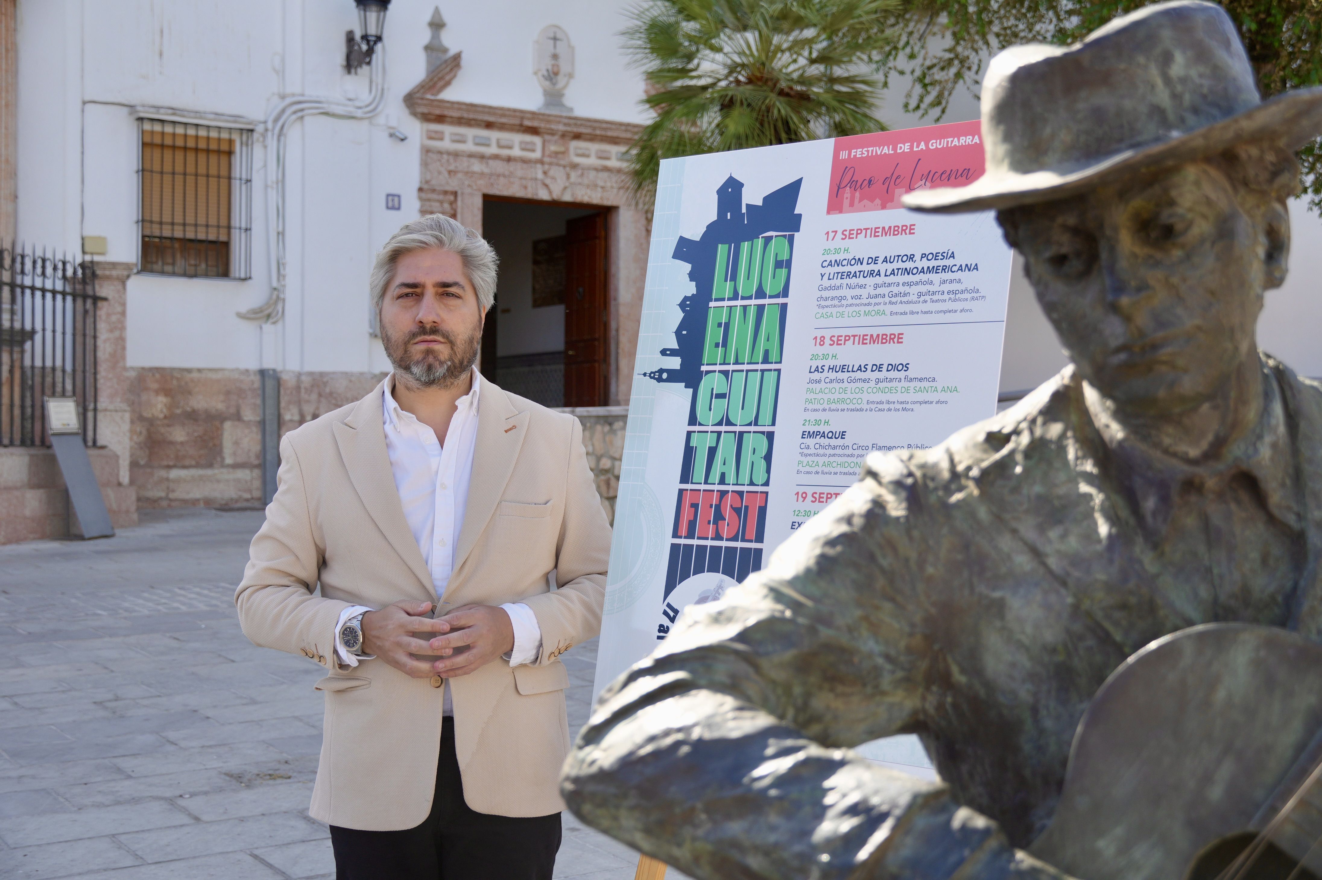 Francisco Barbancho en el llanete de San Juan de Dios durante la presentación del cartel de este festival de guitarra