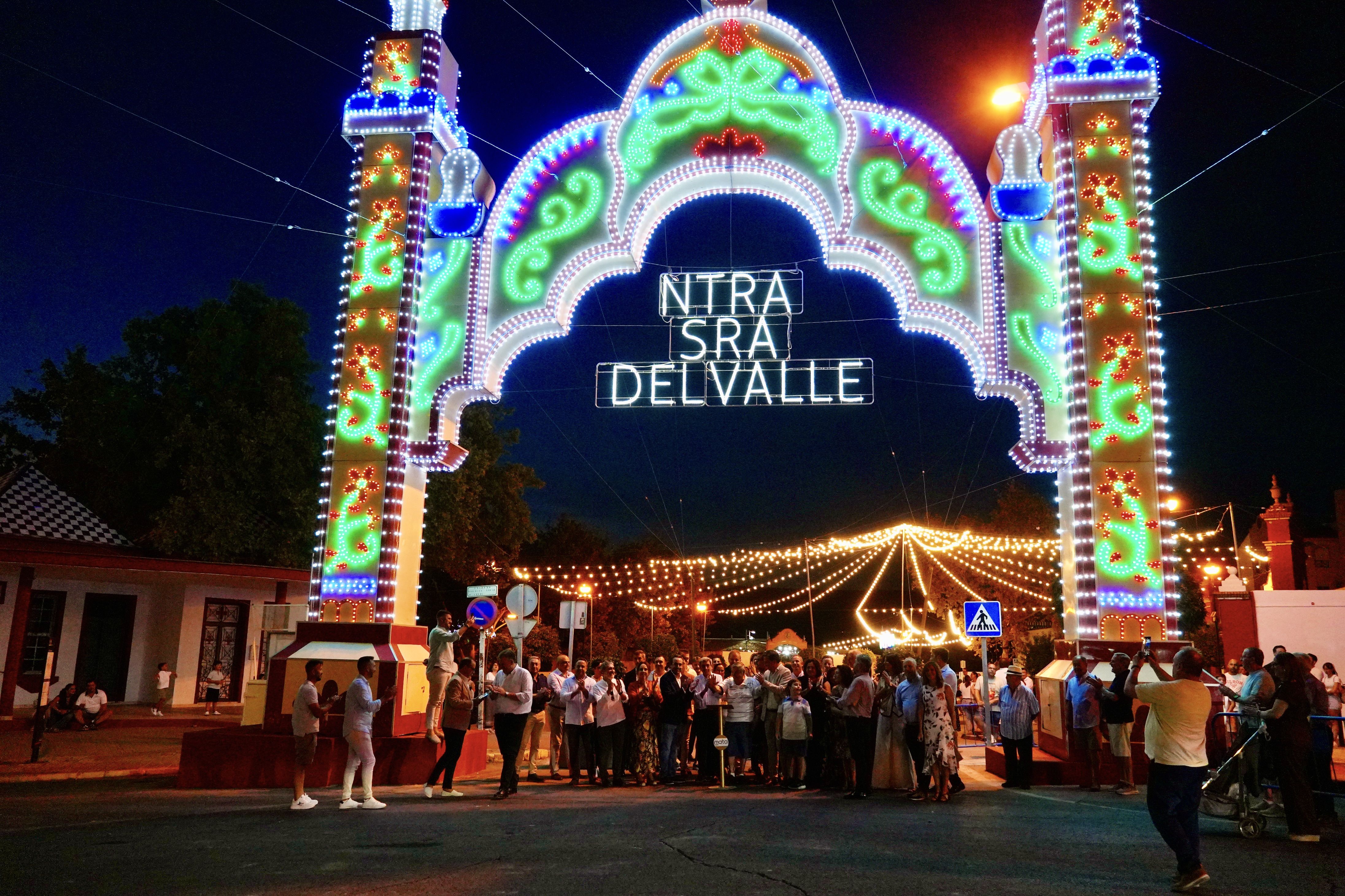 Encendido el alumbrado de la Feria del Valle