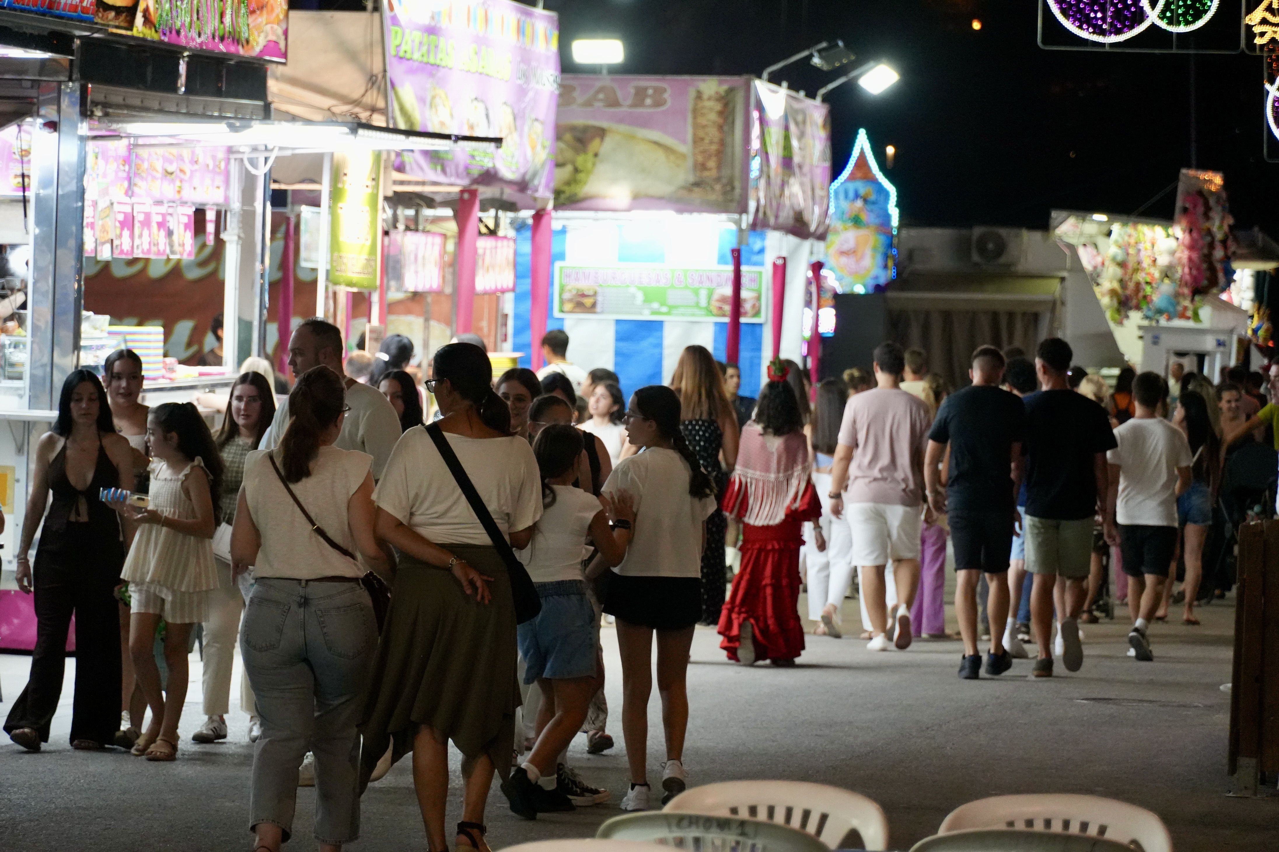 Encendido el alumbrado de la Feria del Valle