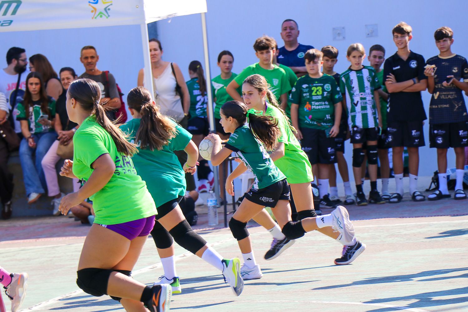 Una imagen del torneo organizado por el Club Balonmano Lucena