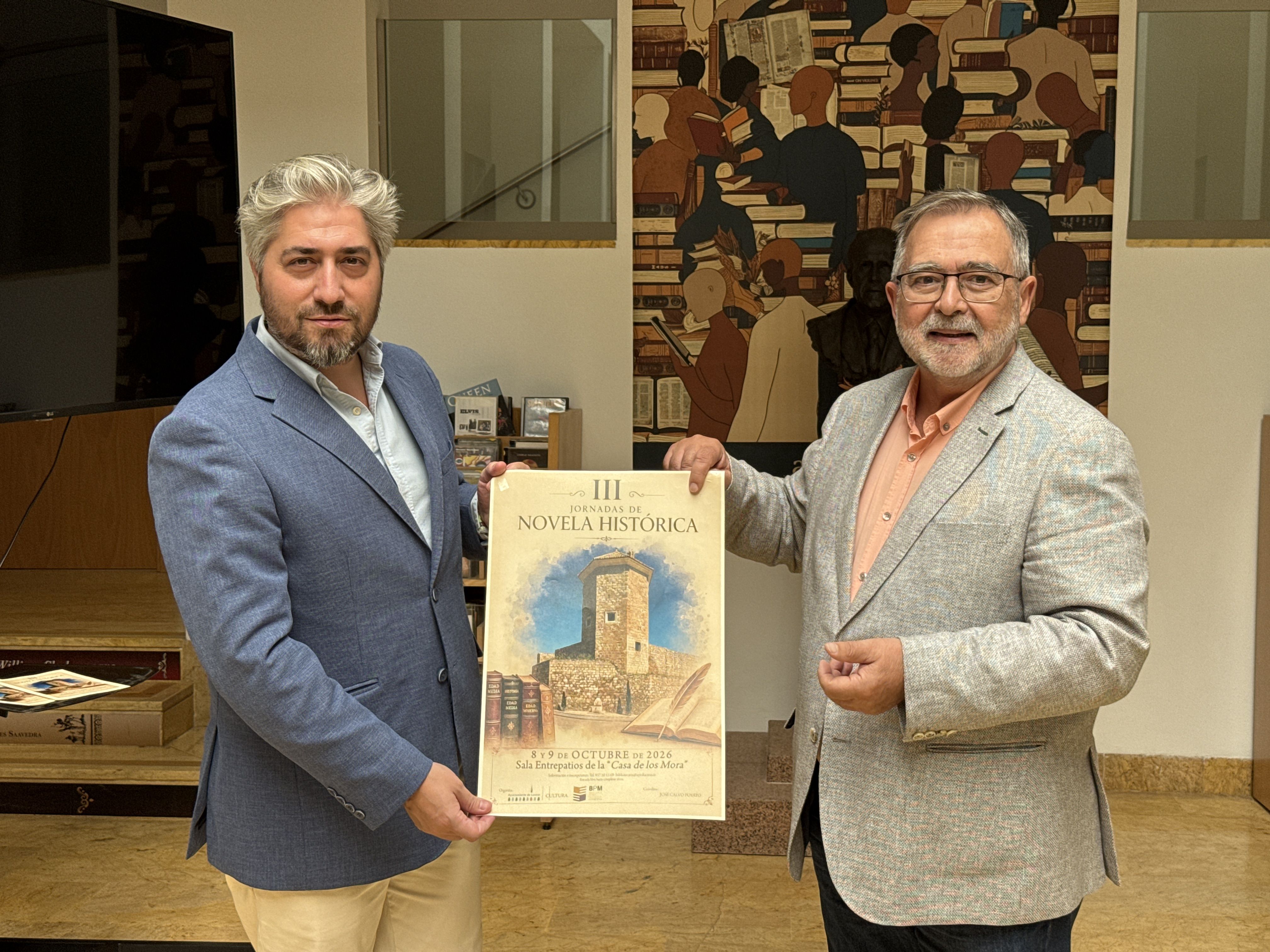 El edil de Cultura, Francisco Barbancho, junto al historiador y escritor José Calvo Poyato, coordinador de las jornadas.