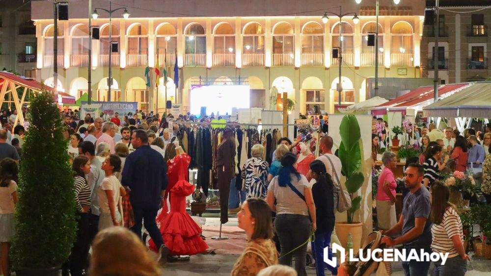 Imagen de la última edición del Street Market en la Plaza Nueva de Lucena.