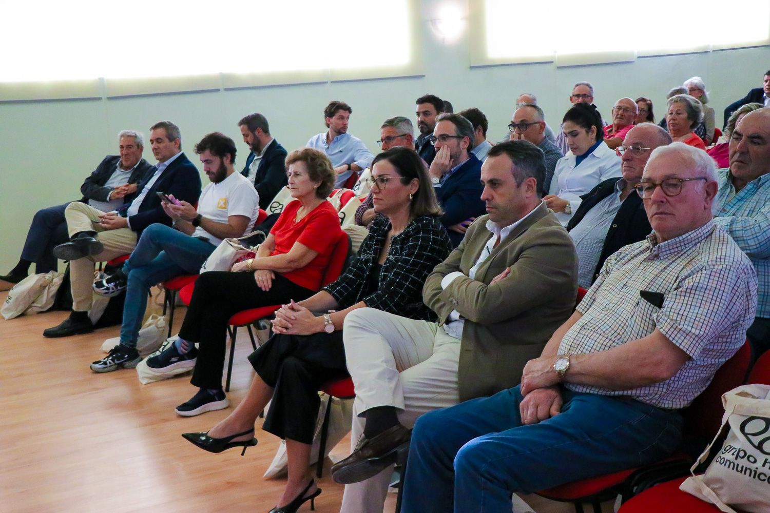 Mesa Redonda Cooperativa 13