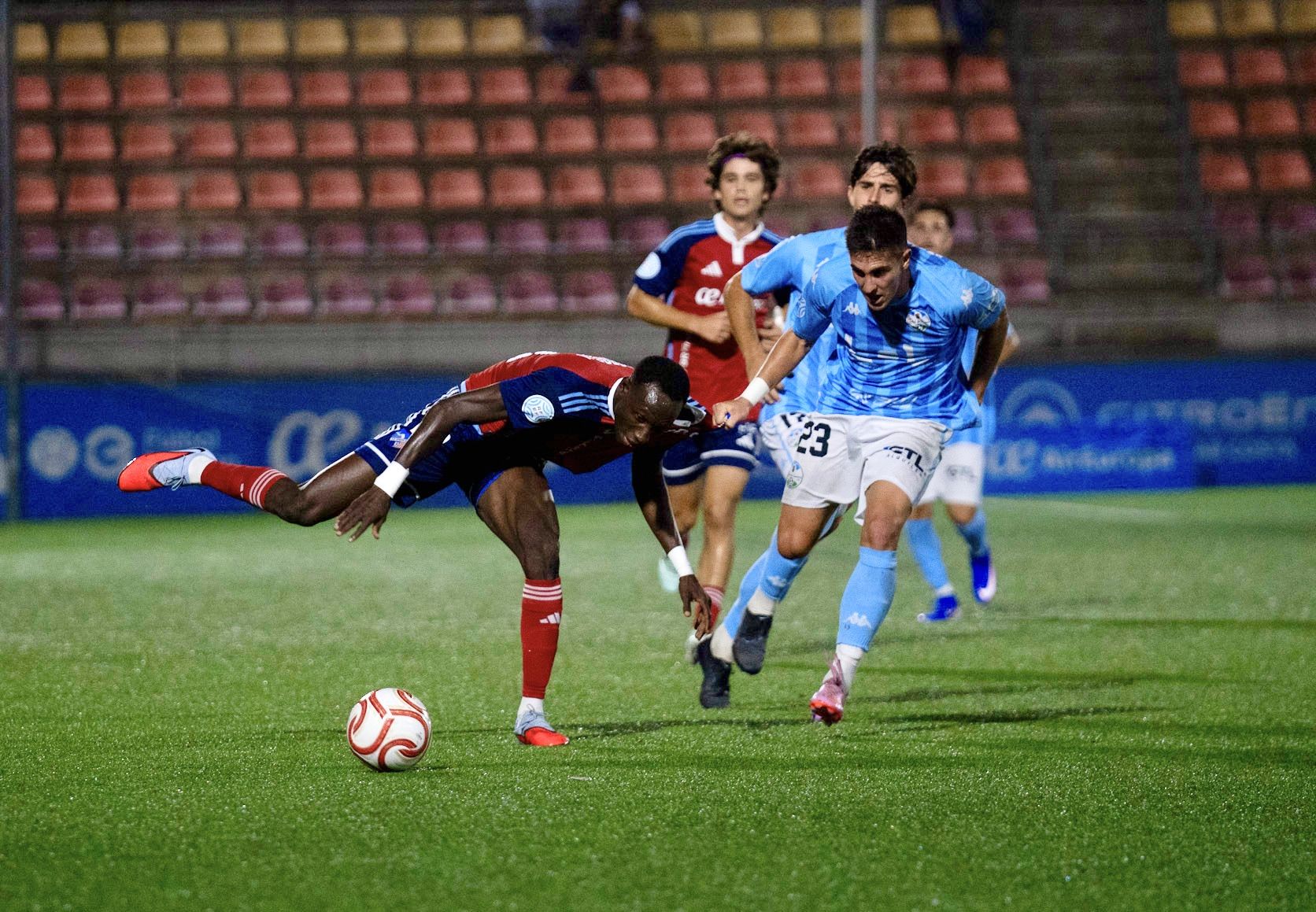 CD Estepona -Ciudad de Lucena (2-2). Fotos: Santi Díaz