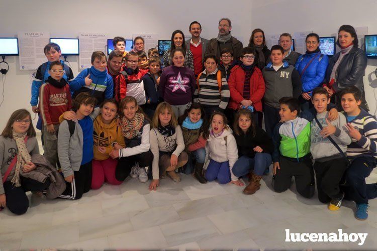  Alumnos de 5º de Primaria del CEIP Al-Yussana asistieron a la inauguración. 