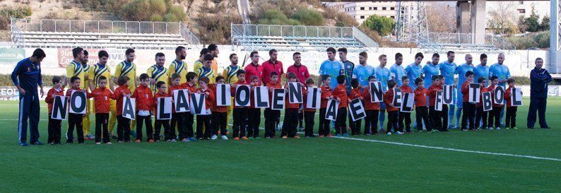 Galería: 'No a la violencia en el fútbol' e imágenes del Ciudad de Lucena-Nervión