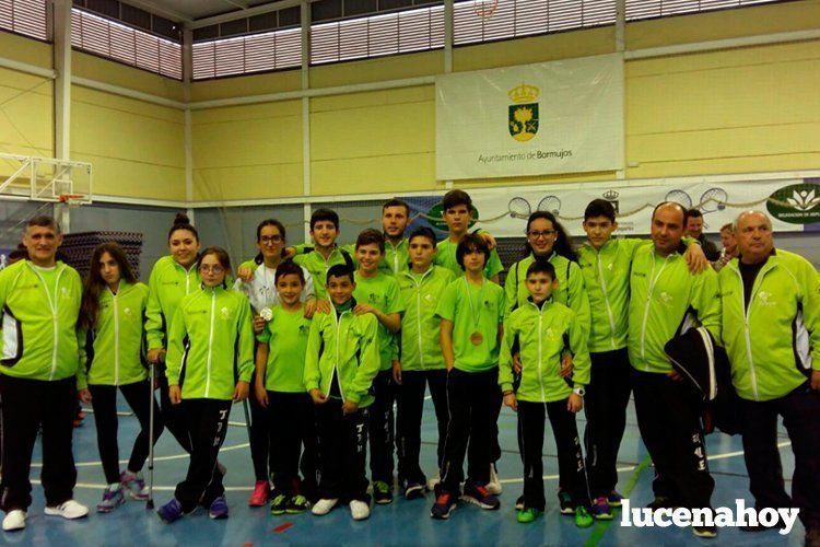  Expedición del Club Koryo de Lucena presente en el Pabellón Cubierto de Bormujos. 