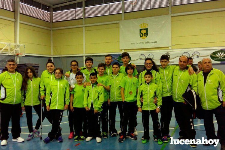  Expedición del Club Koryo de Lucena presente en el Pabellón Cubierto de Bormujos. 