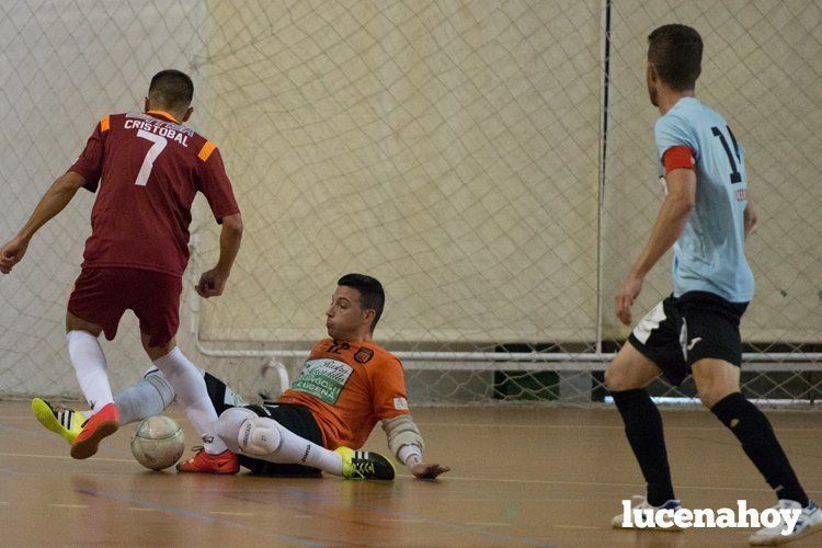  Cordero y Cristian, jugadores del Lucena Futsal, en un partido de esta temporada. ARCHIVO/SERGIO RODRÍGUEZ 