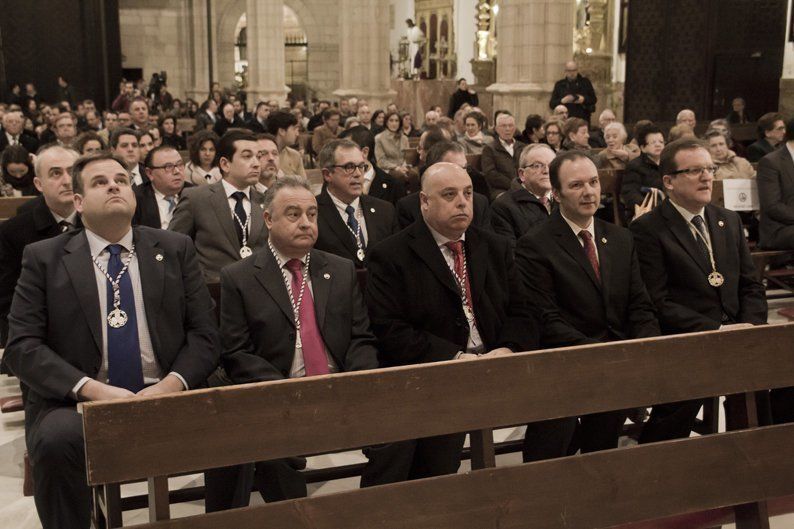 Galería: La Misa del Cofrade se celebra en el templo de San Mateo