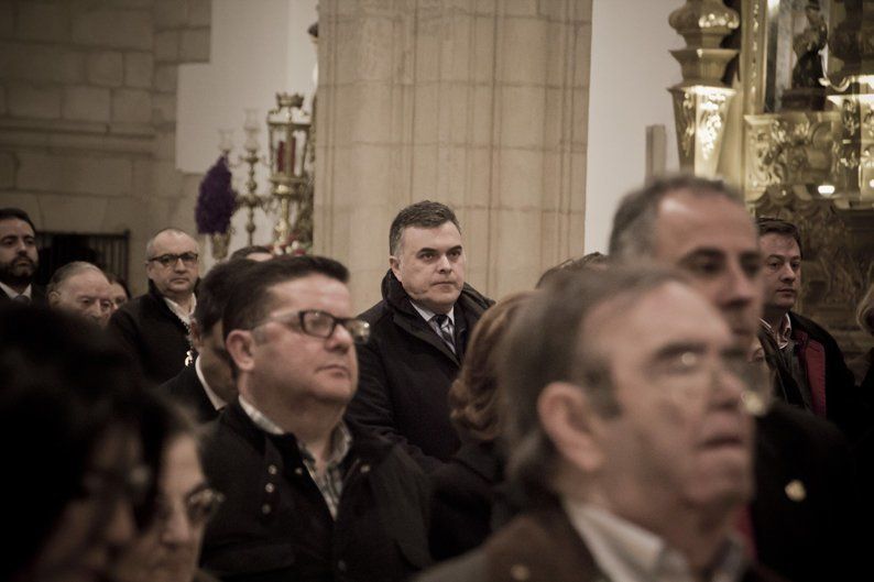 Galería: La Misa del Cofrade se celebra en el templo de San Mateo