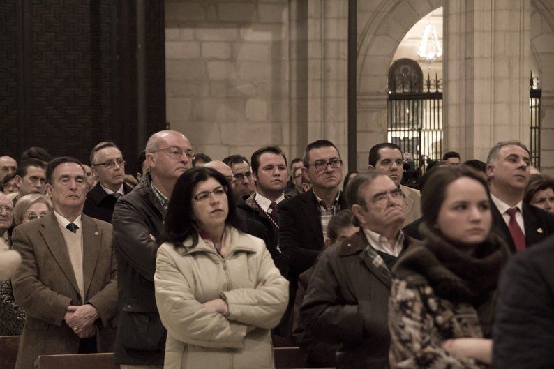 Galería: La Misa del Cofrade se celebra en el templo de San Mateo